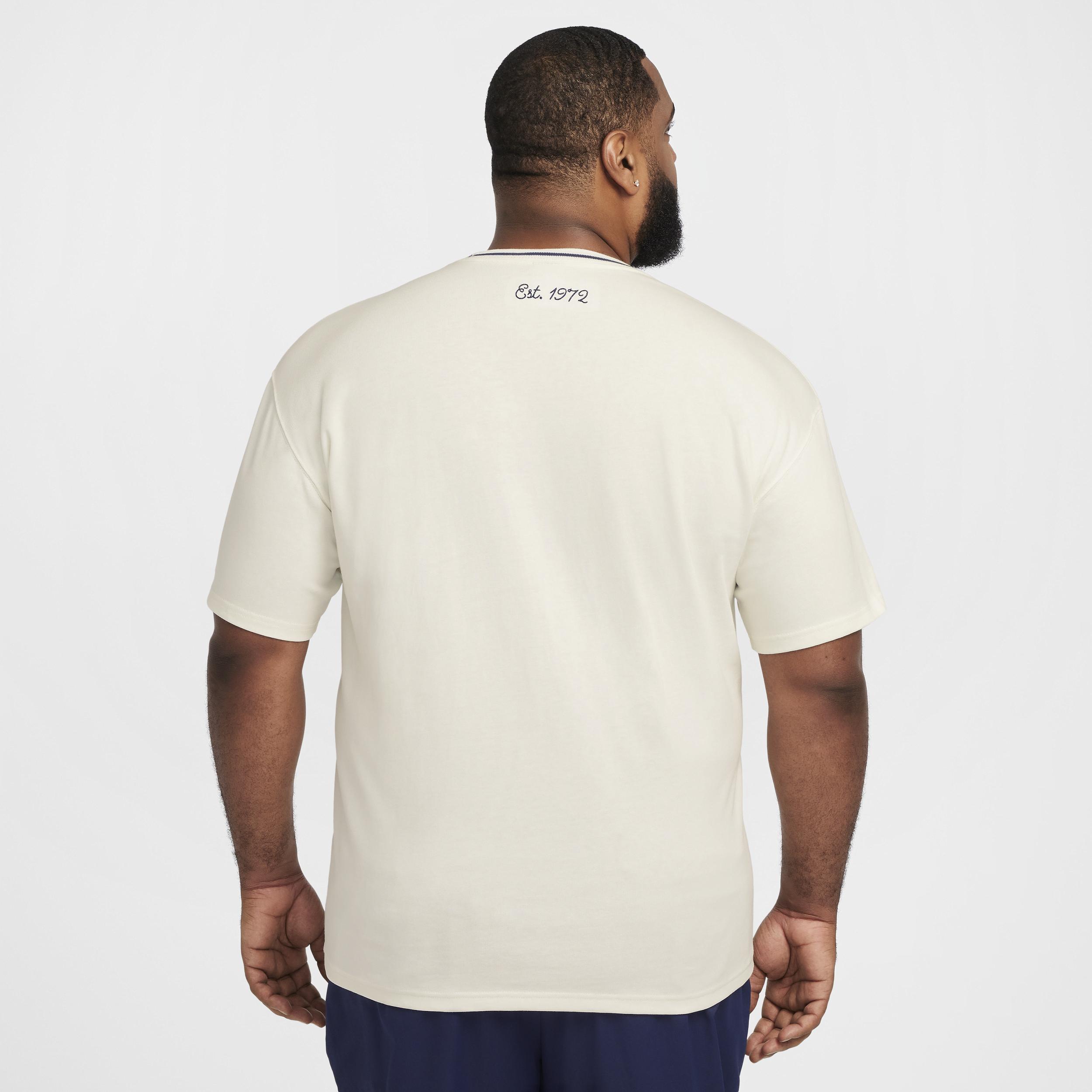 Mens Nike Sportswear Max90 T-Shirt | FZ7972-133 Product Image