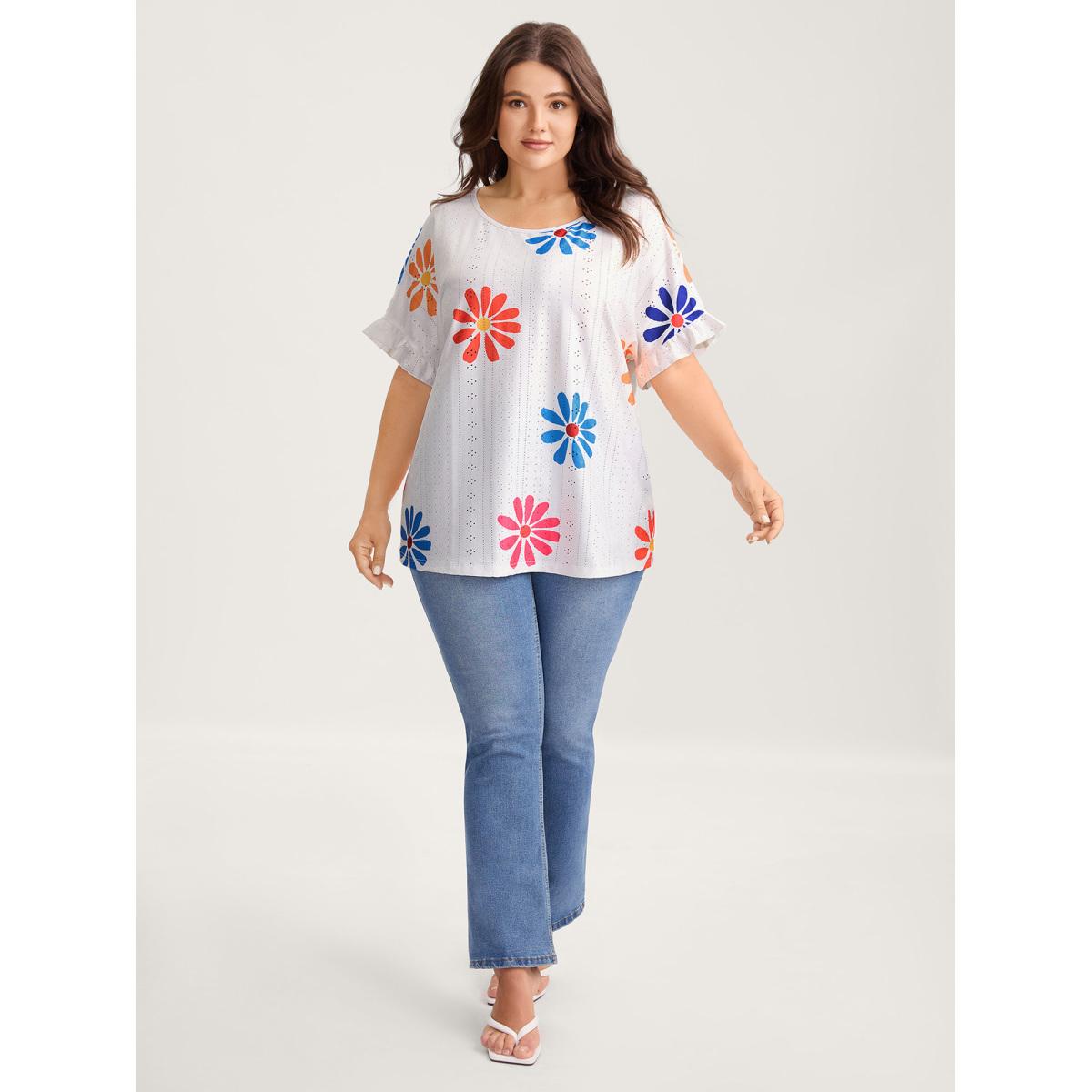 Plus Size Textured Floral Print Flowy T-Shirt WhiteSmoke Women Texture Round Neck Everyday-Elegant T-shirts BloomChic 14-16/1X Product Image