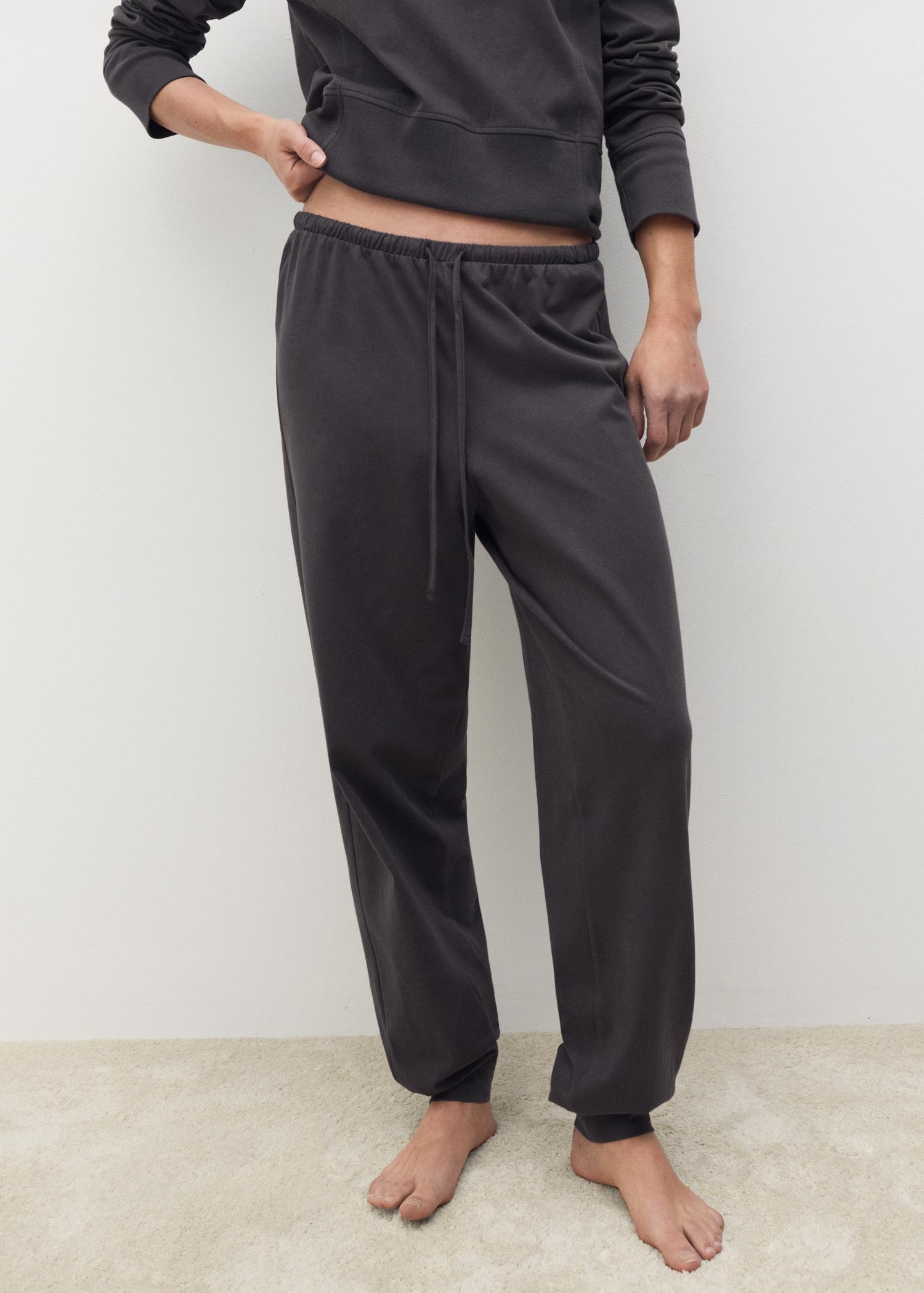 Soft-finish jogger pants - Women | MANGO USA Product Image