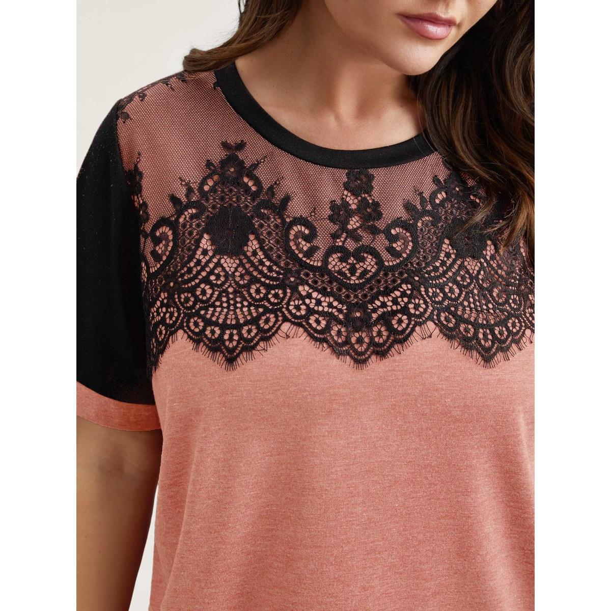 Plus Size Stretchy Scalloped Lace Color Contrast T-Shirt Crepe Women Timeless Contrast Round Neck Elegant T-shirts BloomChic 12/L Product Image