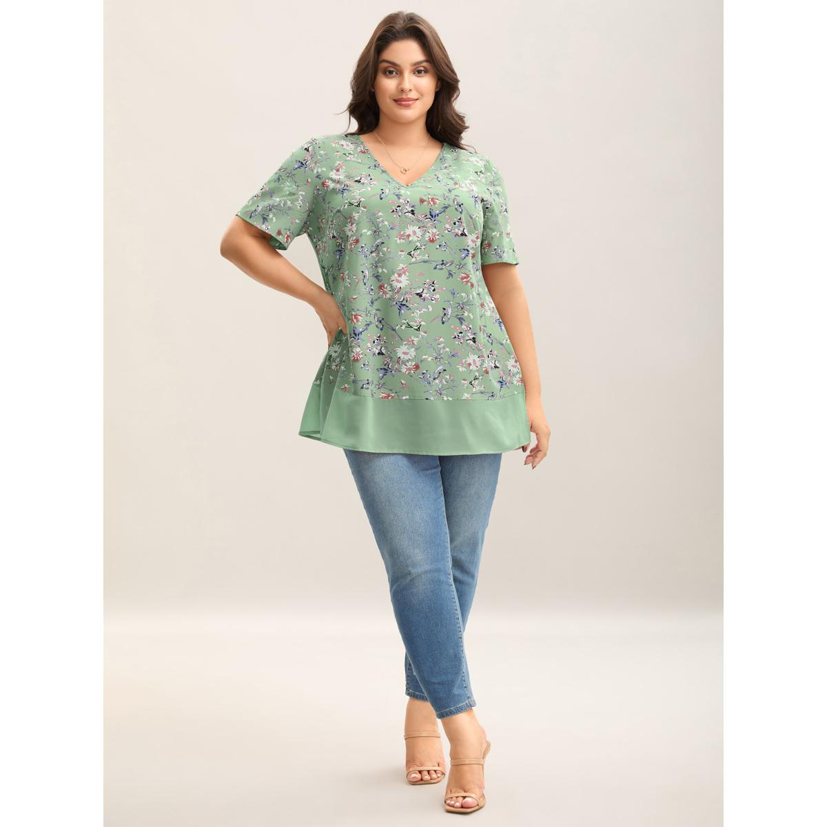 Plus Size Greenbean Garden Print Spliced V-Neck Blouse Women Romantic Short sleeve V-neck Elegant Blouses BloomChic 26/4X Product Image
