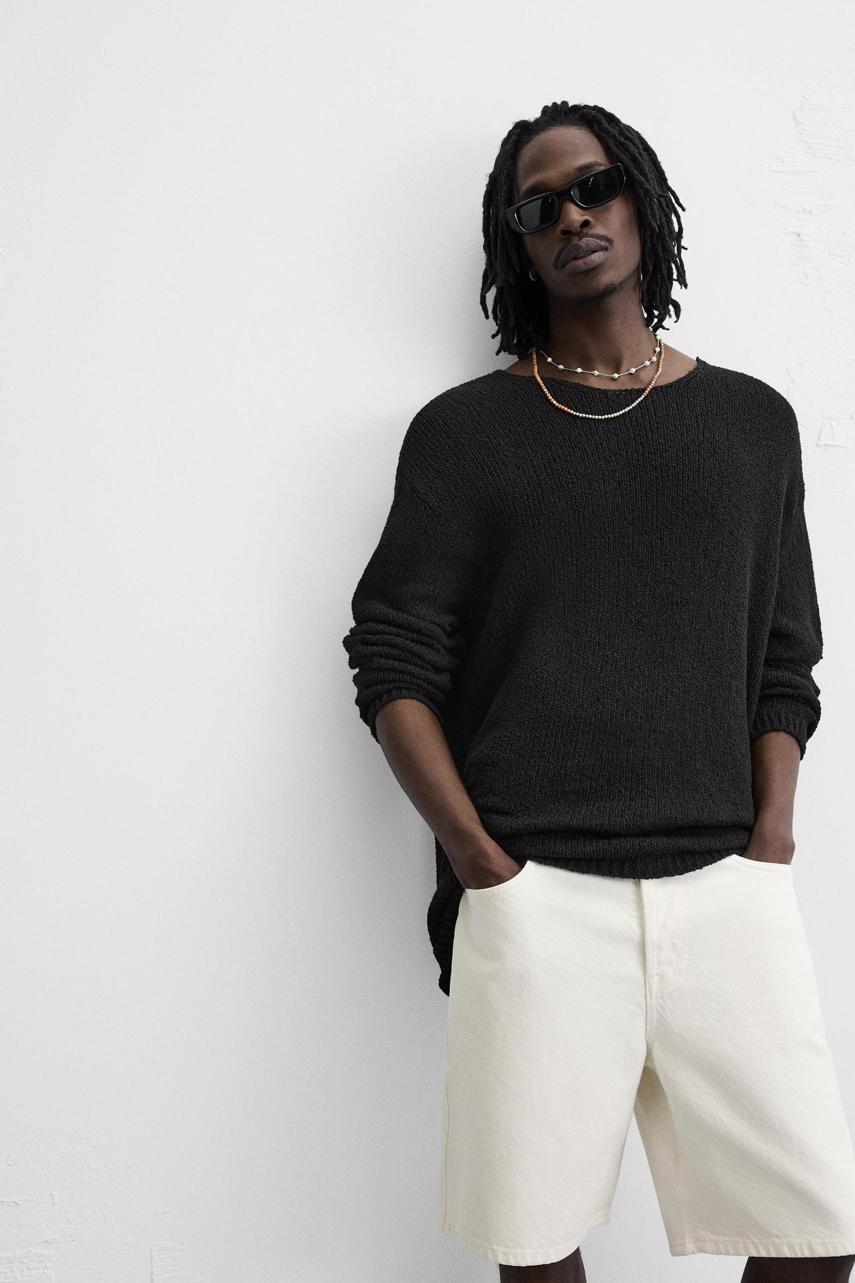 STRAIGHT FIT DENIM SHORTS Product Image