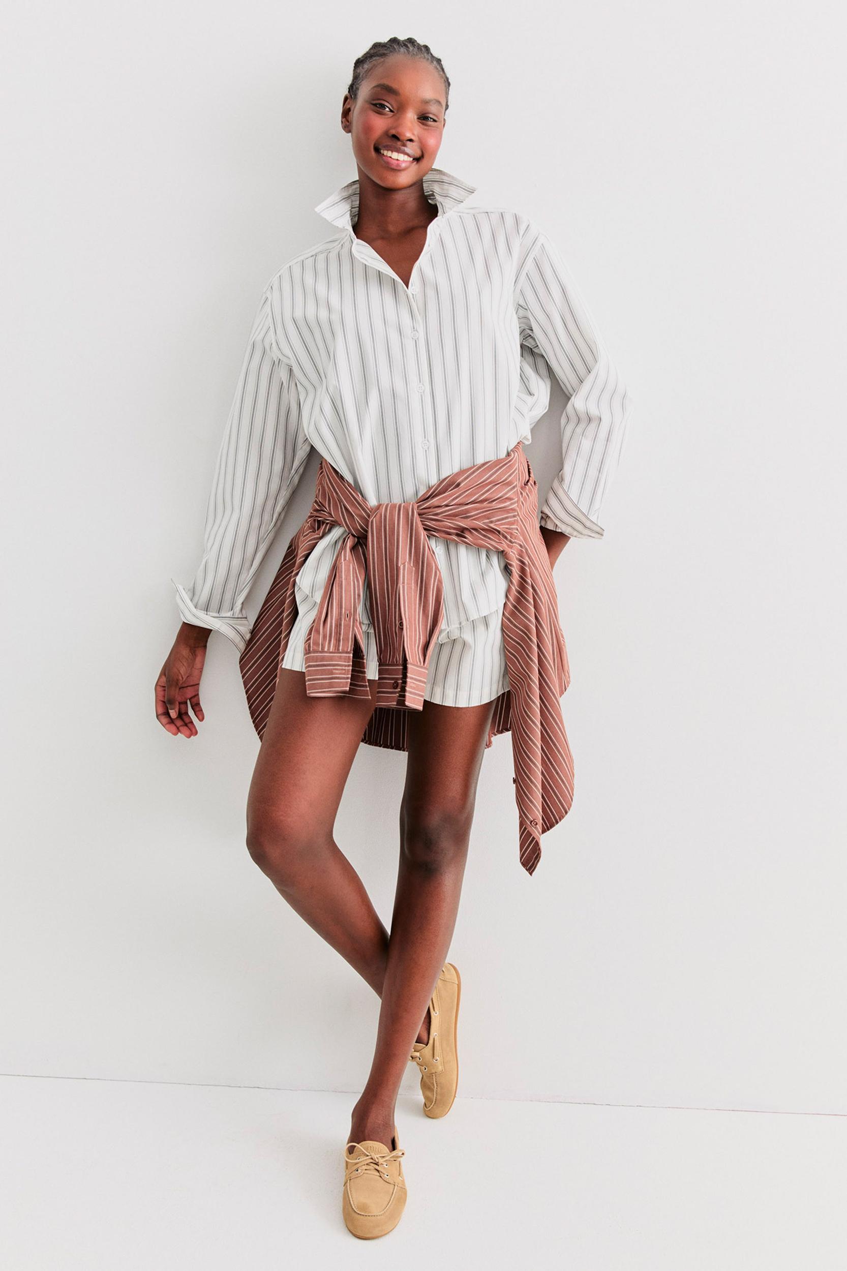 The Cordel - White/Black Female Product Image