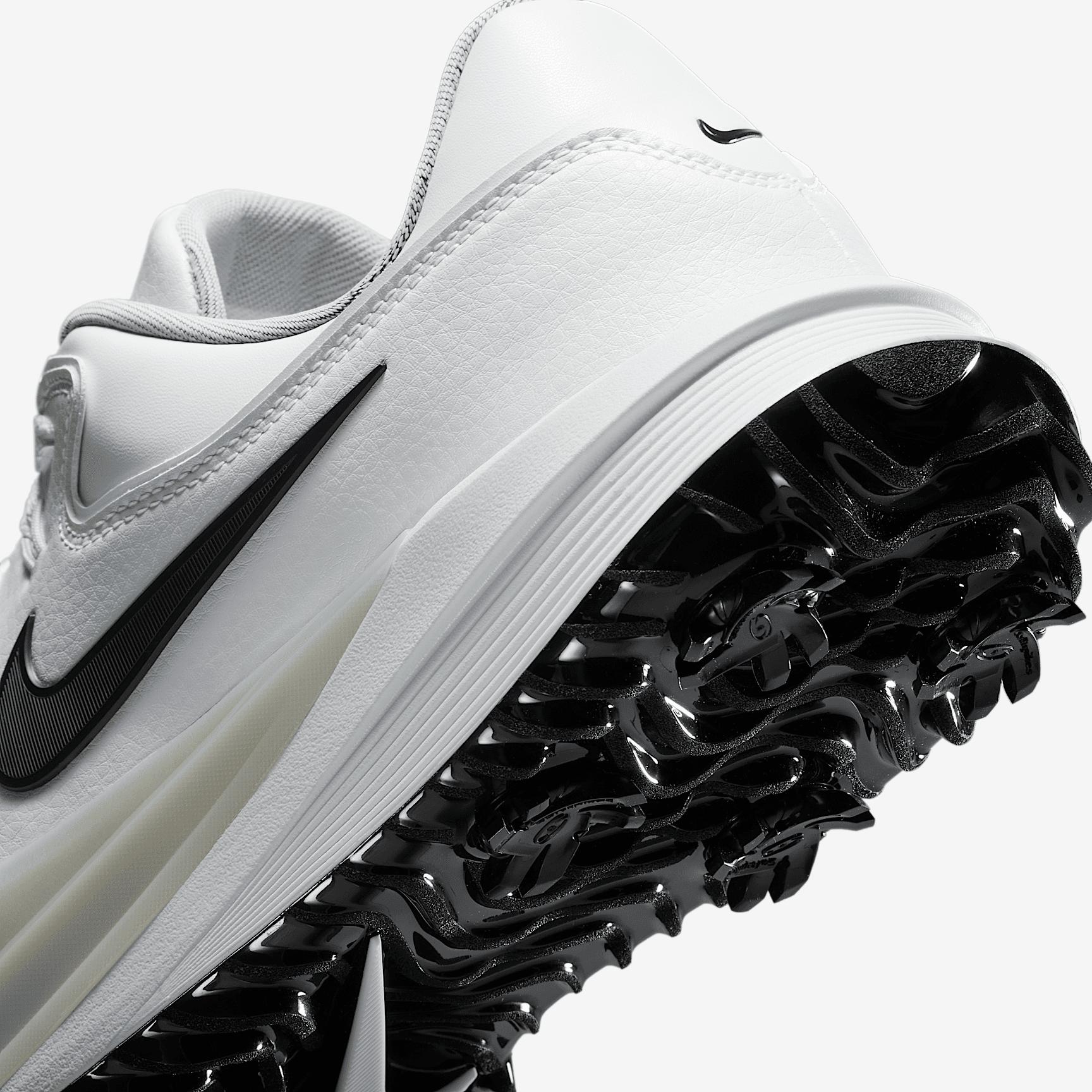 Nike Victory Pro 4 Golf Shoes Product Image