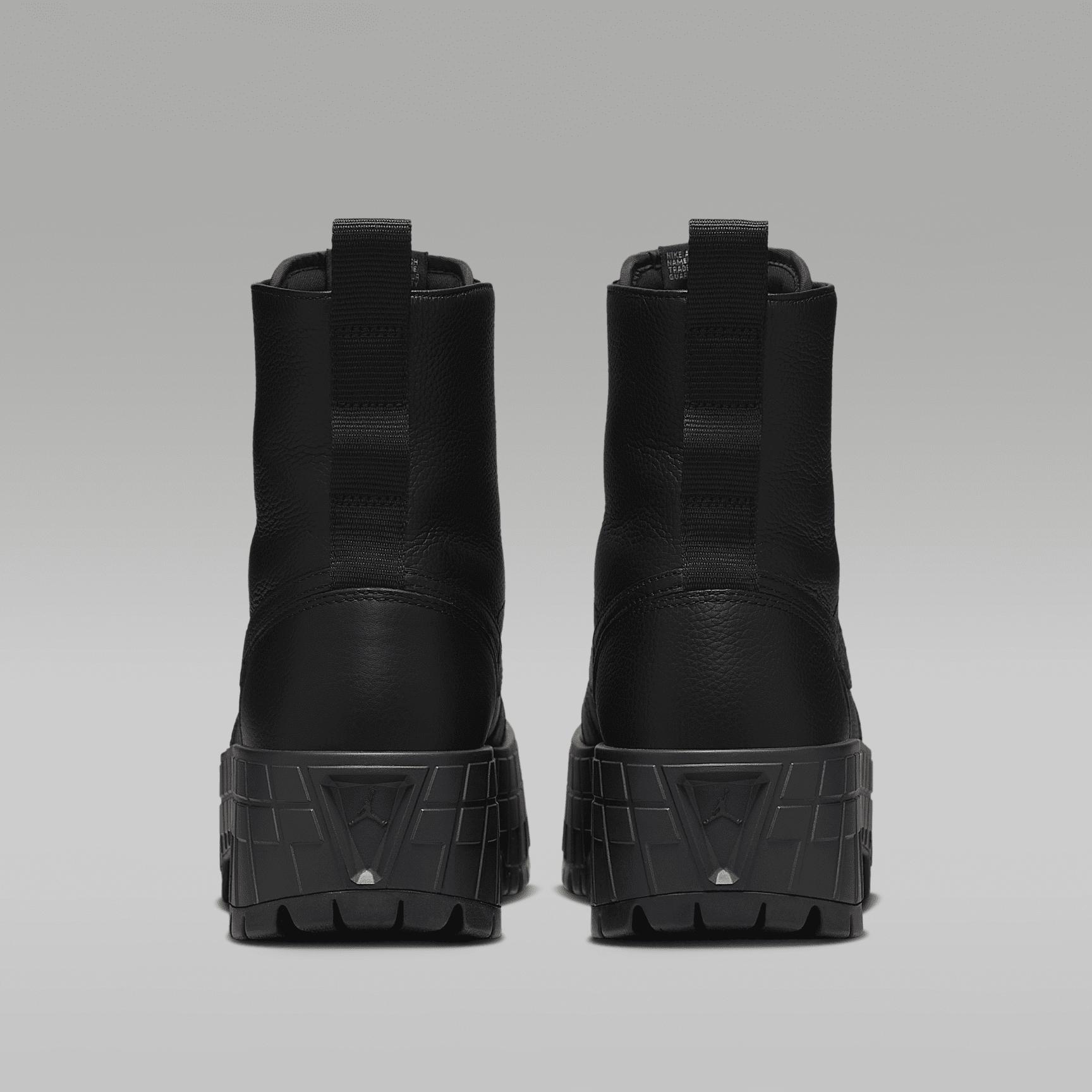 Womens Air Jordan 1 Brooklyn Boots | FJ5737-001 Product Image