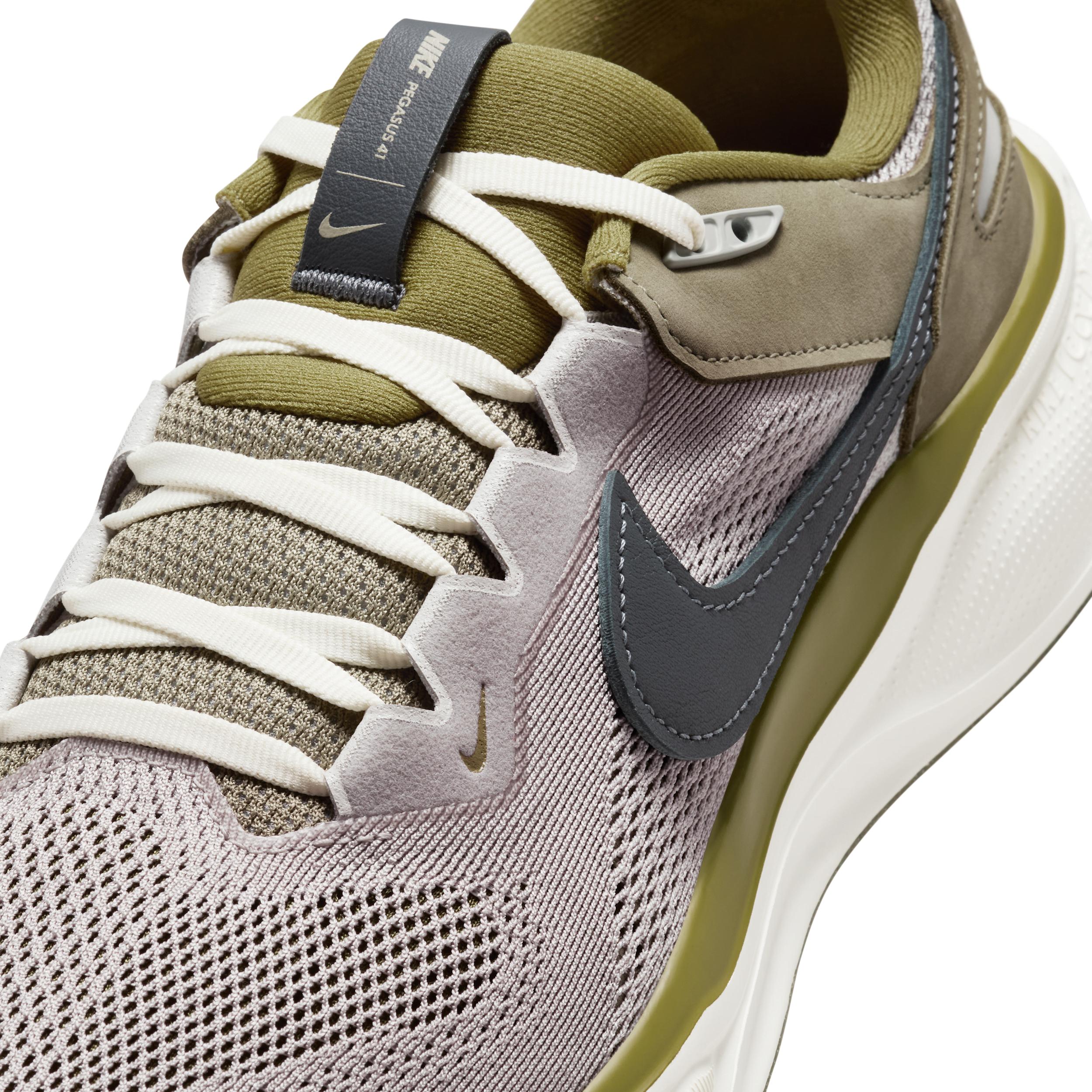 Nike Mens Air Zoom Pegasus 41 SP Shoes | HQ6025-001 Product Image
