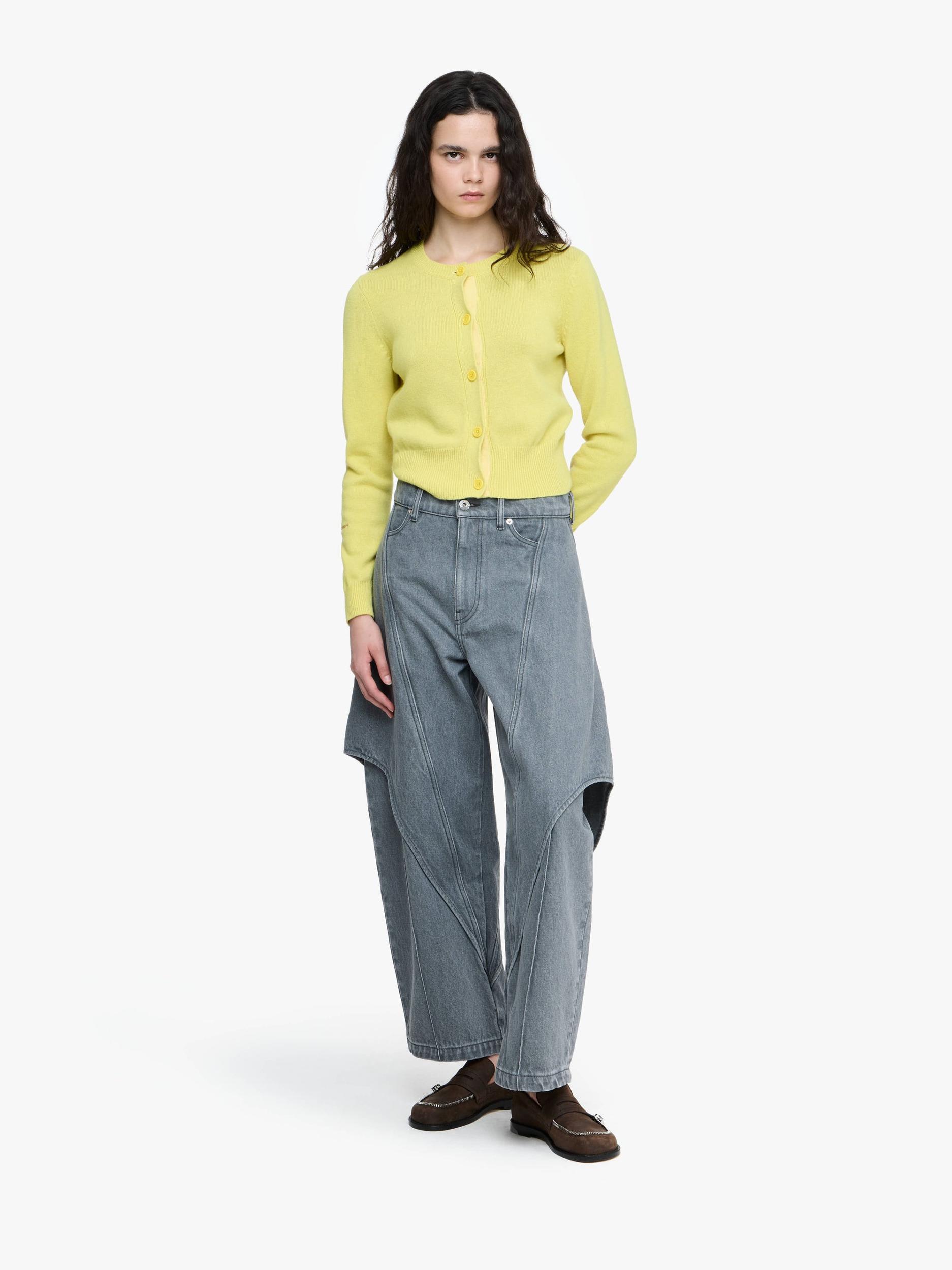 CONTRAST EMBROIDERY CARDIGAN Product Image