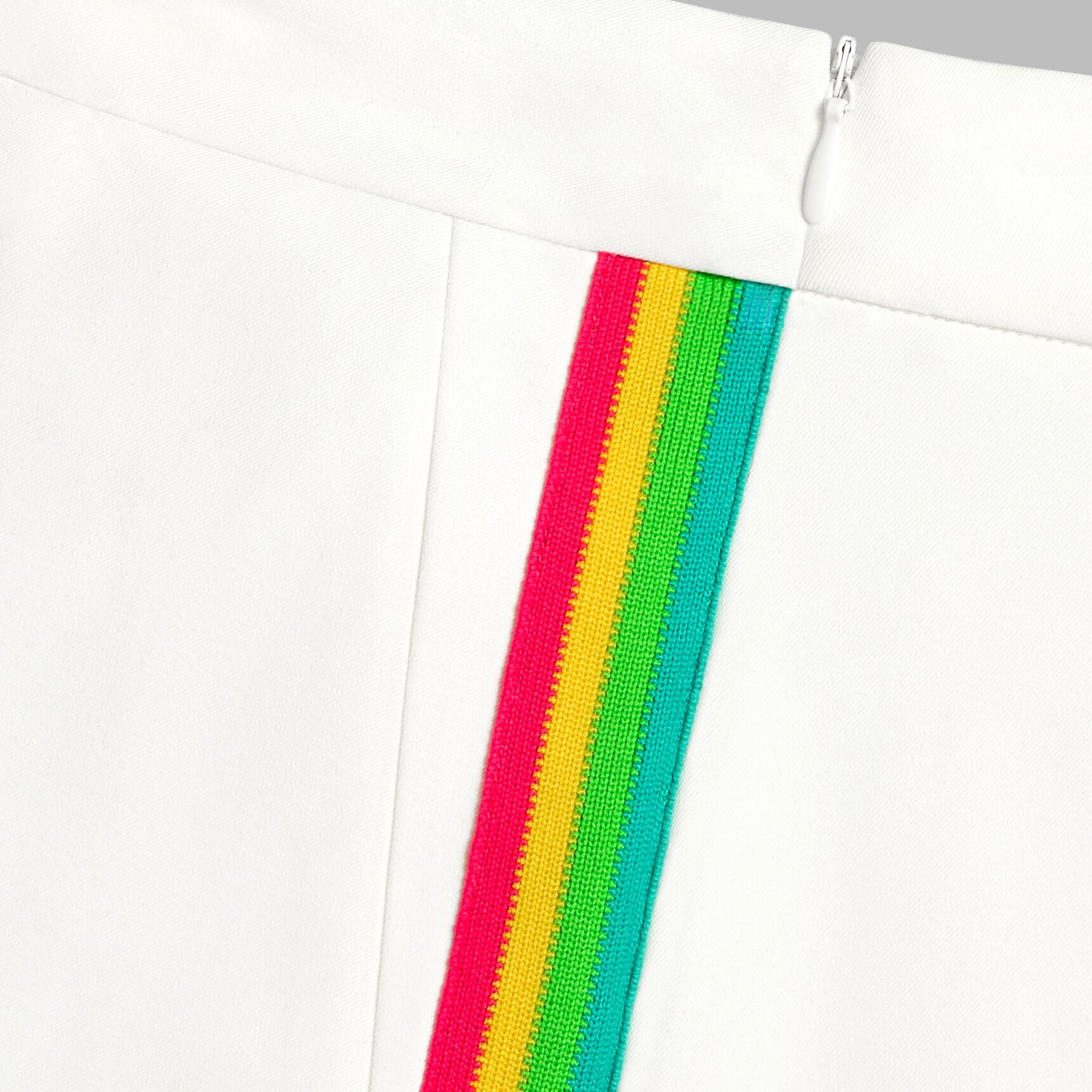 STRETCH PERFORMANCE TWILL SKORT Product Image