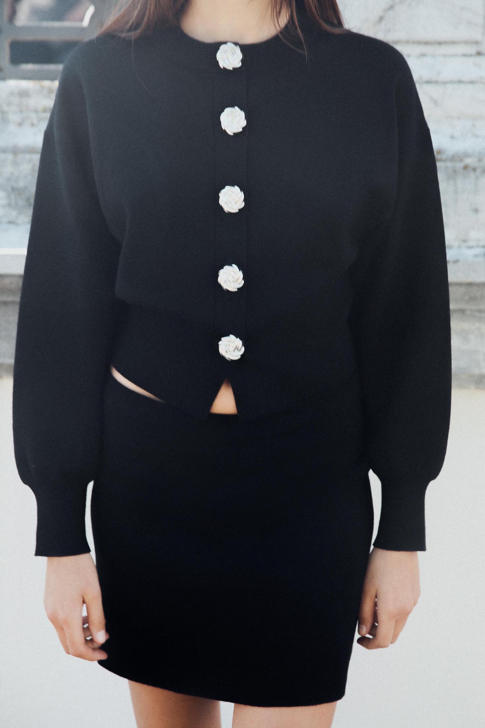 LARGE BUTTON KNIT CARDIGAN Product Image