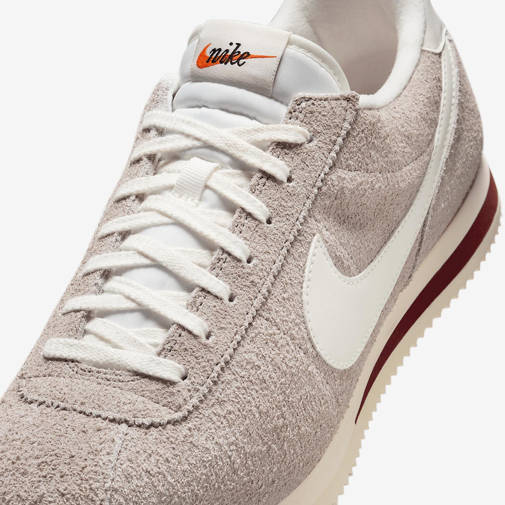 Mens Nike Cortez SE Suede Casual Shoes Product Image