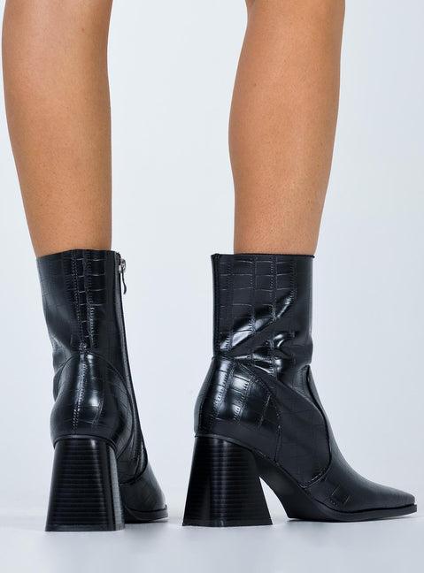 Michelle Boots Black Product Image