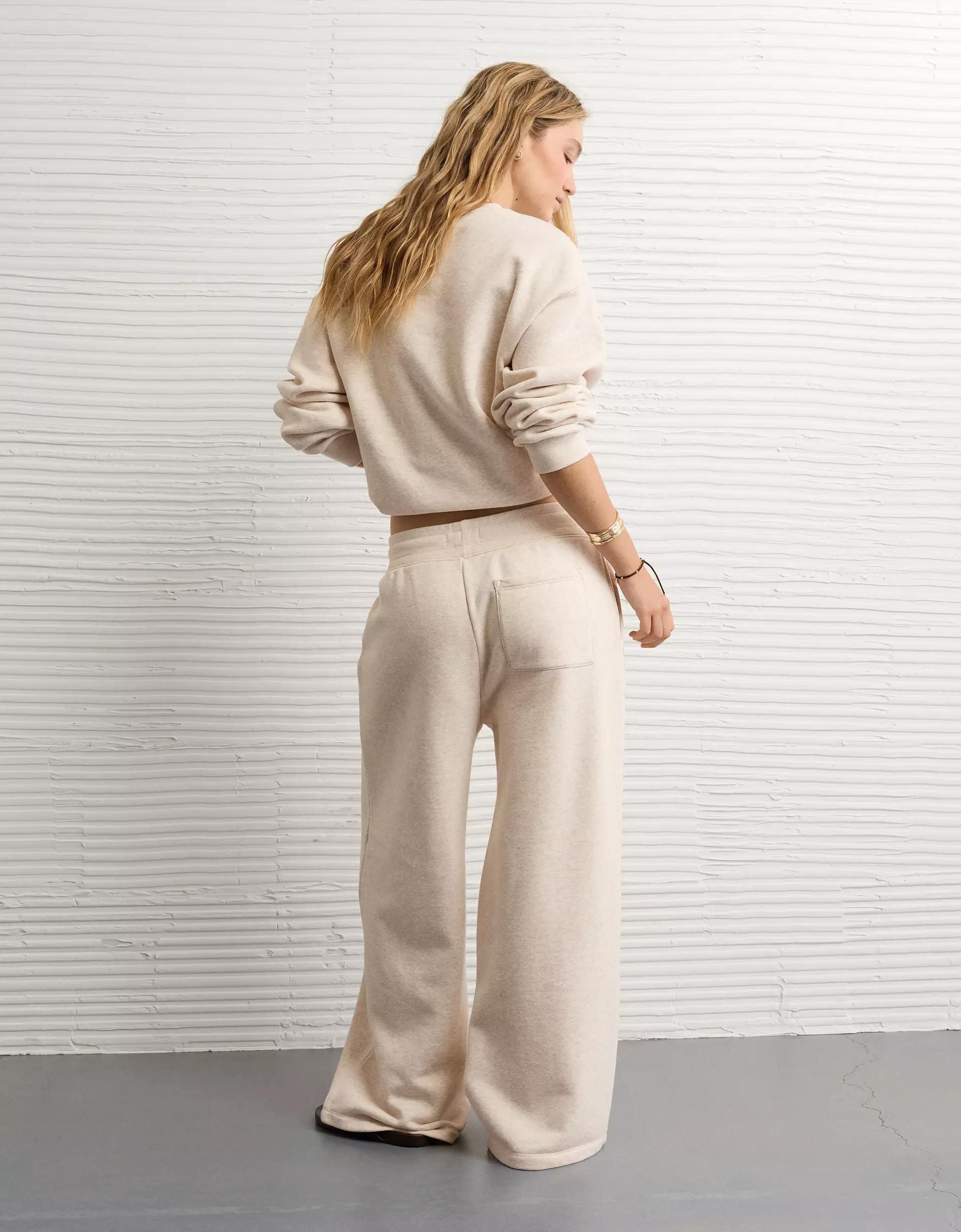 AE Everyday Luxe Wide-Leg Sweatpant Product Image