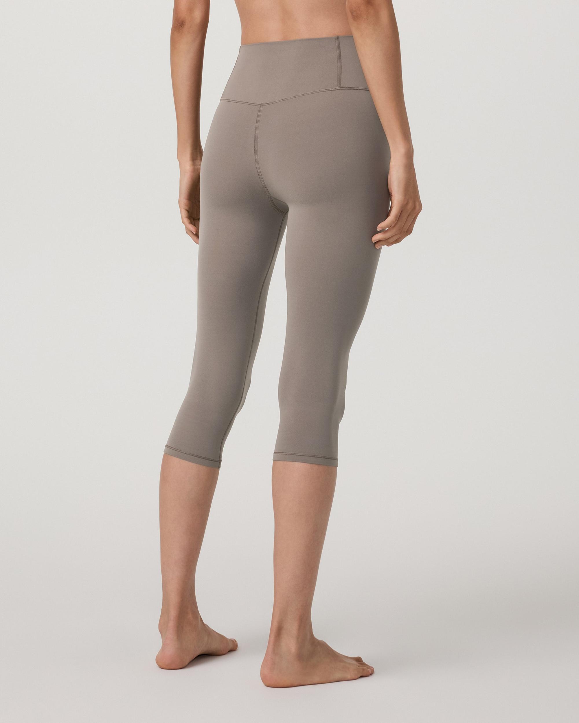 Vuori AllTheFeels™ Crop Legging Product Image