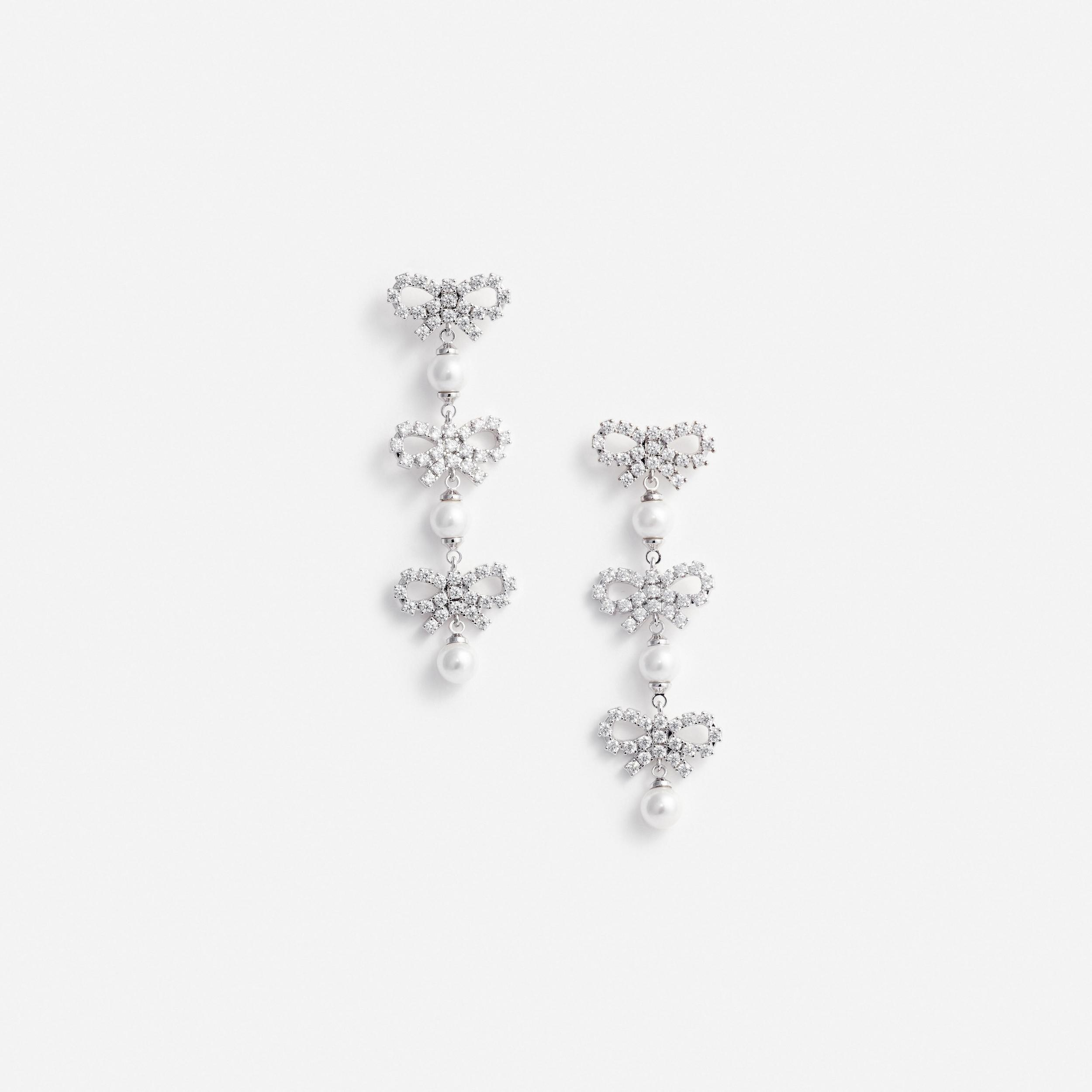 Micro Bow Pearl Tiered Earrings Product Image