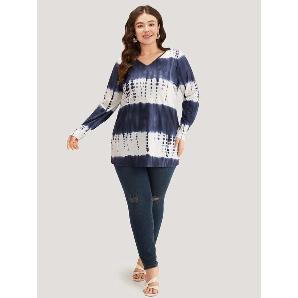 Plus Size Tie Dye V Neck Contrast T-shirt Indigo Women Casual Tie Dye Tie Dye V-neck Dailywear T-shirts BloomChic 22-24/3X Product Image
