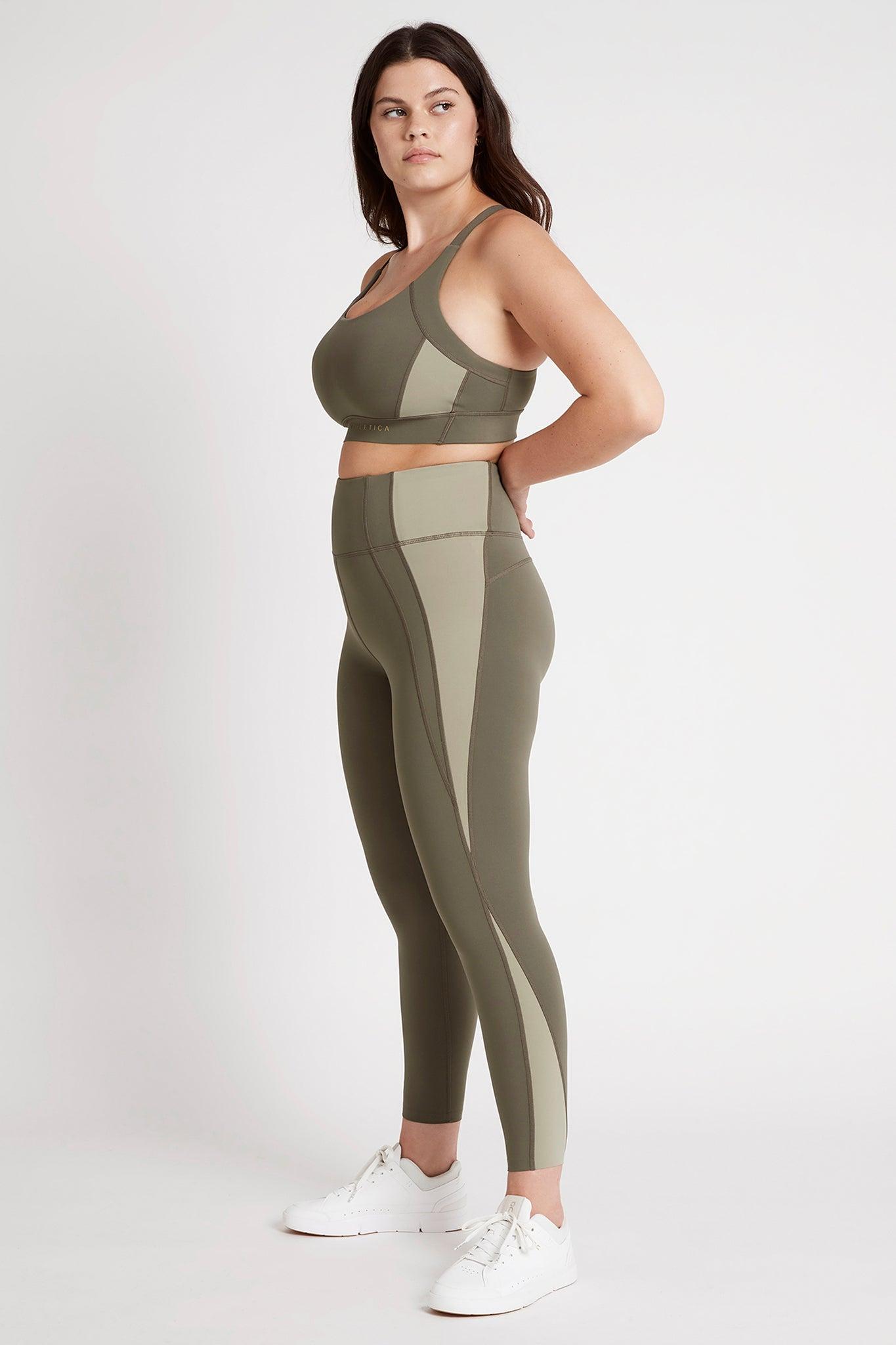 High Rise Signature Logo 7/8 Legging 210 Product Image