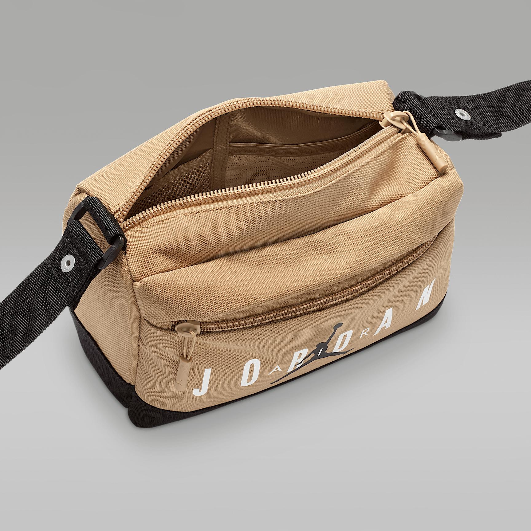 Jordan Crossbody Bag (3.3L) Product Image