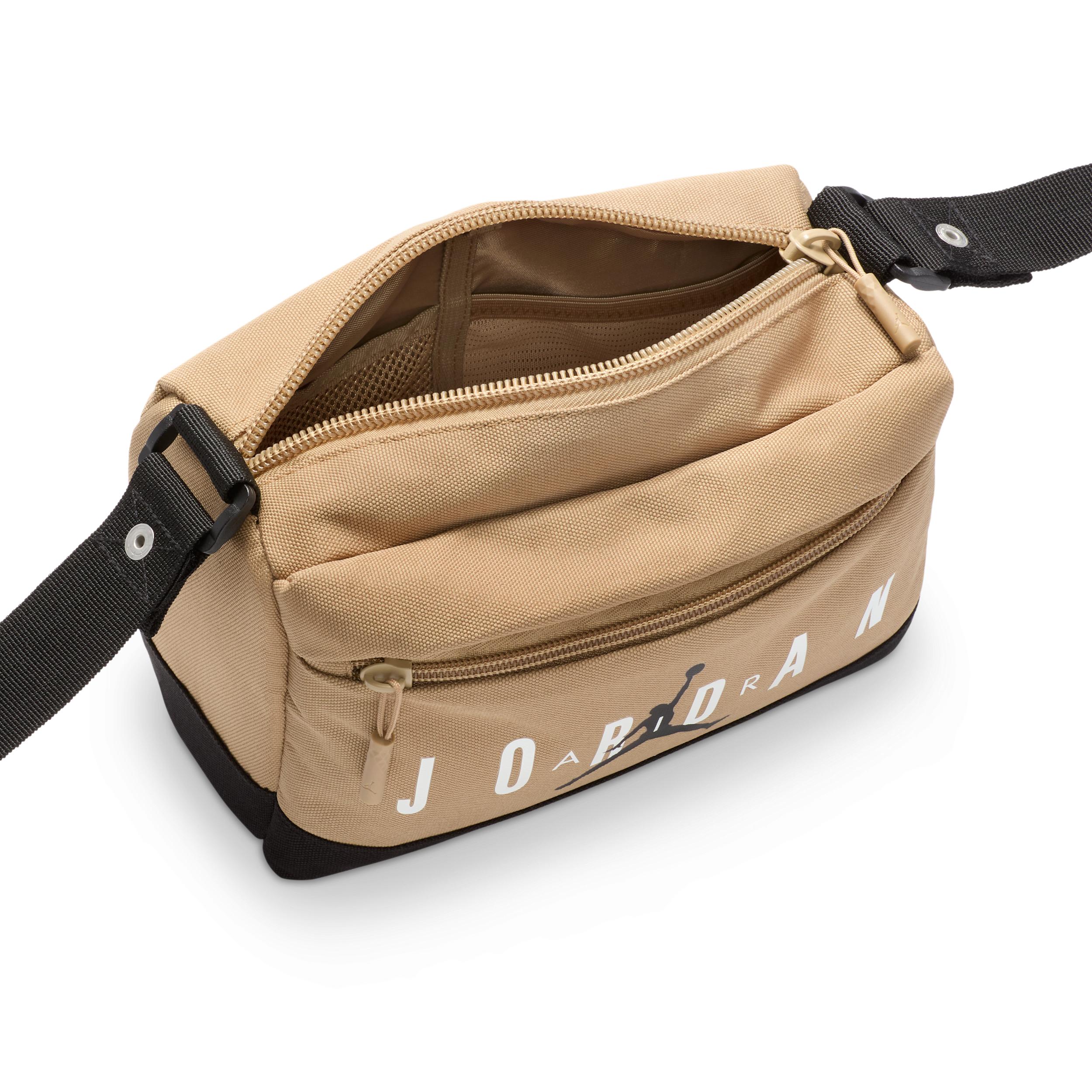 Jordan Crossbody Bag (3.3L) Product Image
