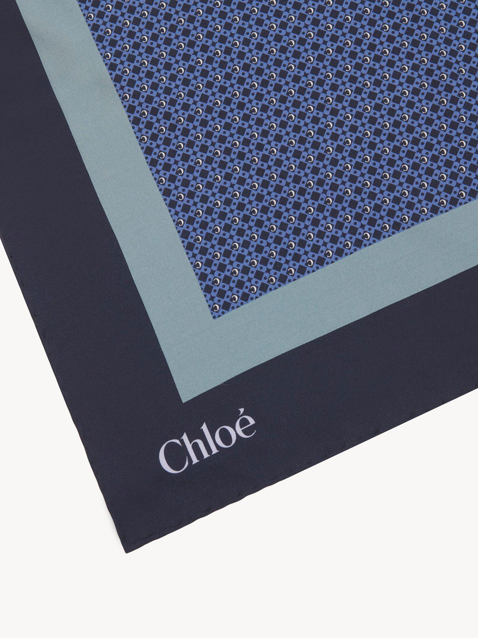 The Chloé Mini Tie-Print scarf in silk Product Image