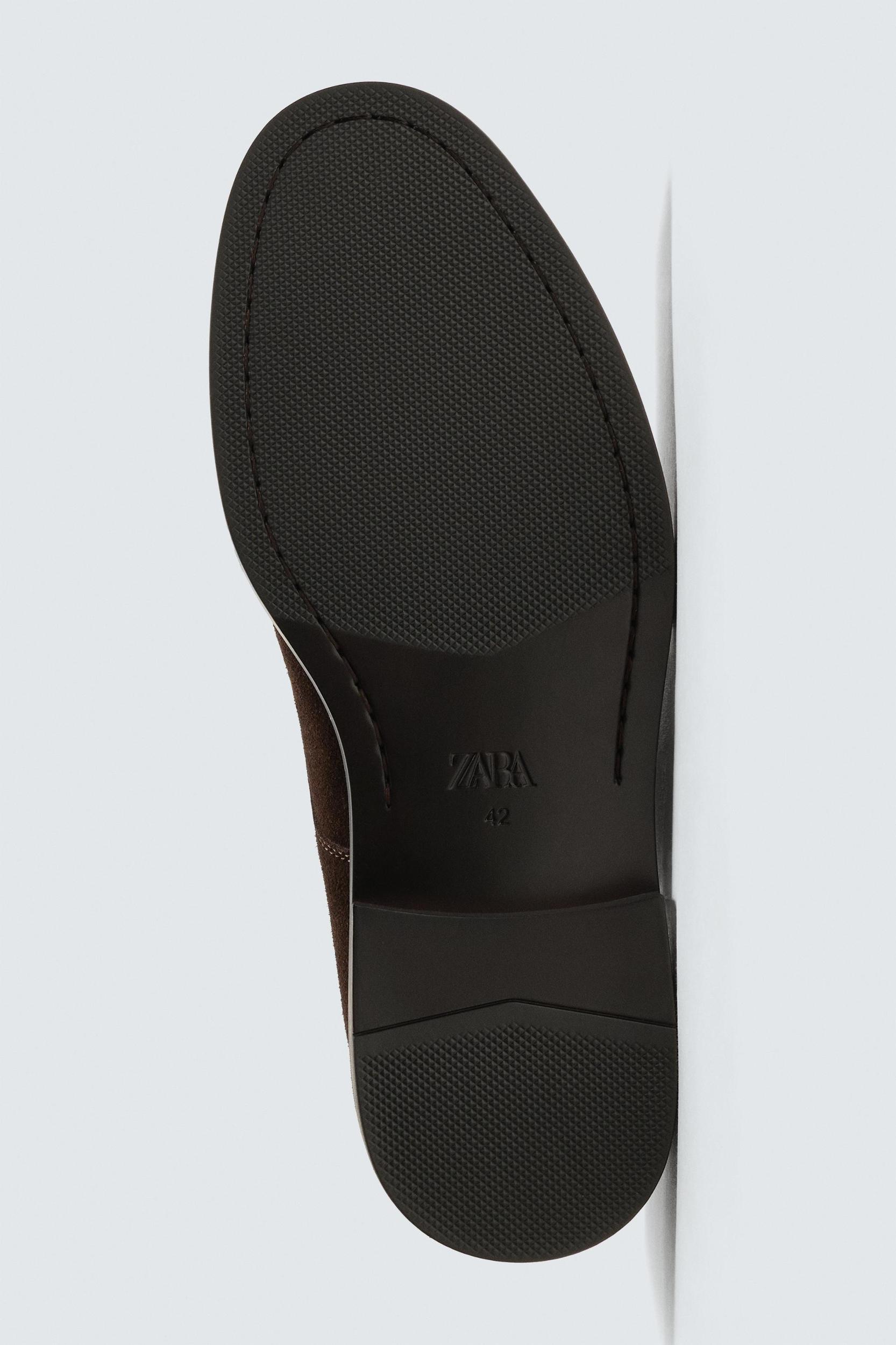 LEATHER SHOES Product Image