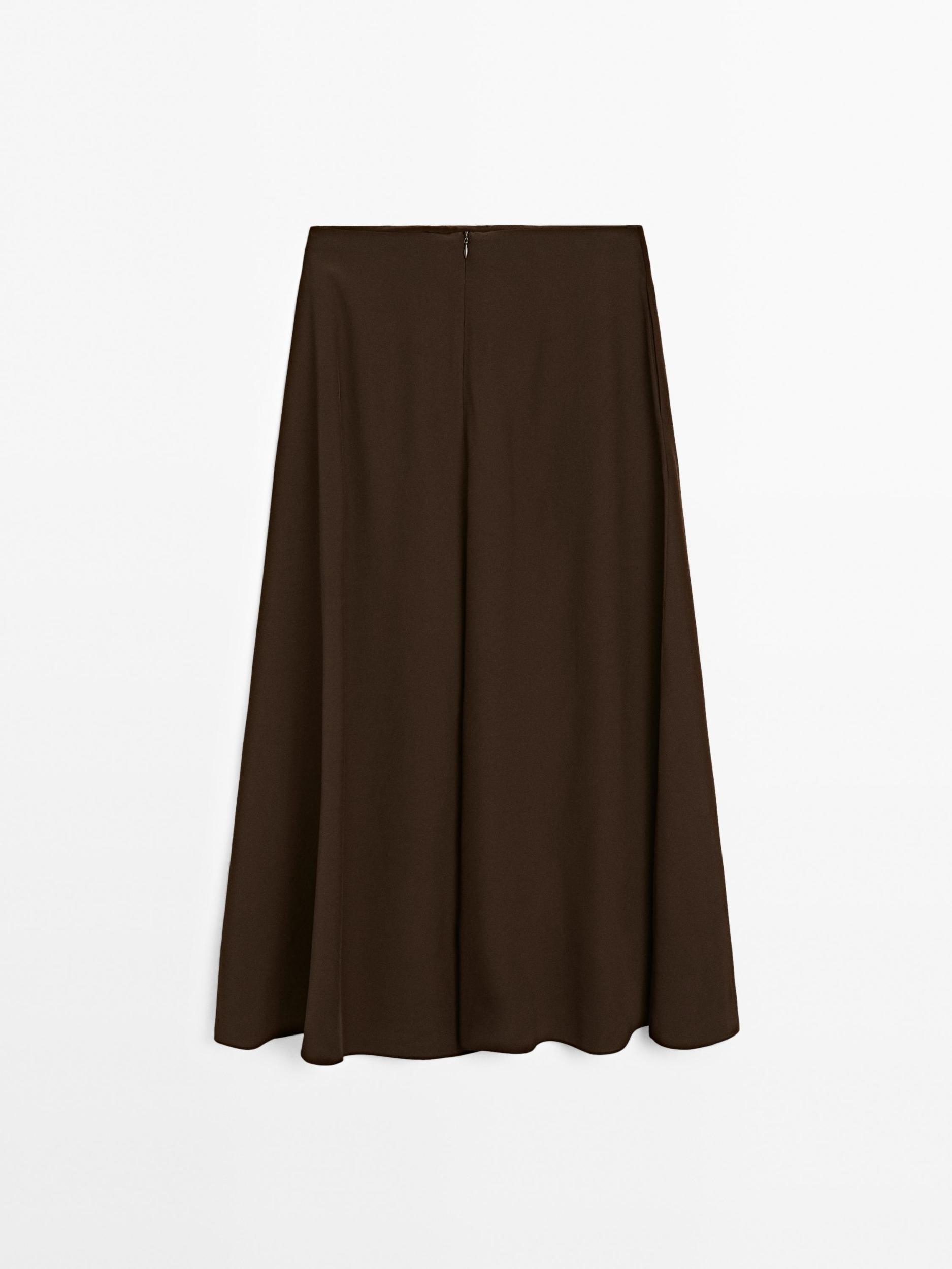 Flowing flared skirt Product Image