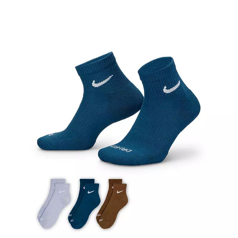 Women's Nike Everyday Plus 3-Pair Cushioned Training Ankle Socks,  Product Image