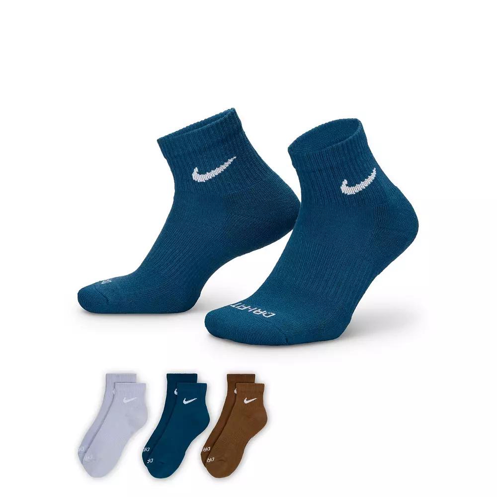 Women's Nike Everyday Plus 3-Pair Cushioned Training Ankle Socks,  Product Image