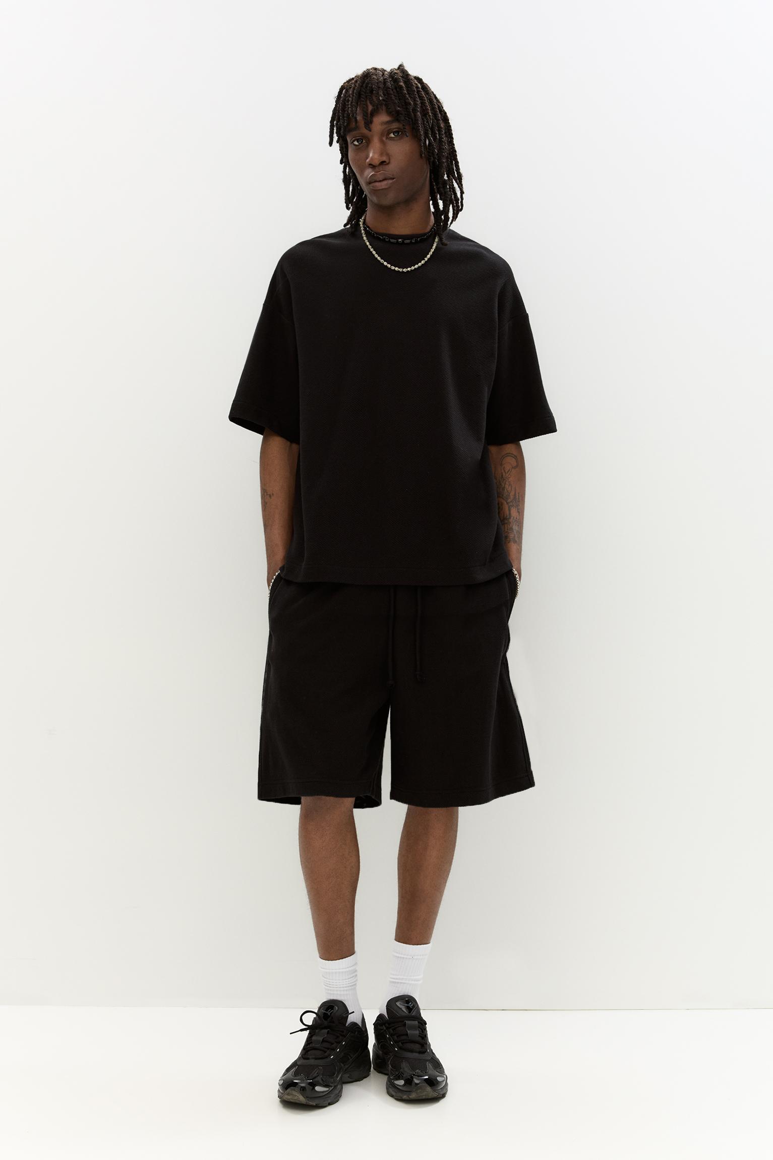 Diagonal textured Bermuda short sweatpants Product Image