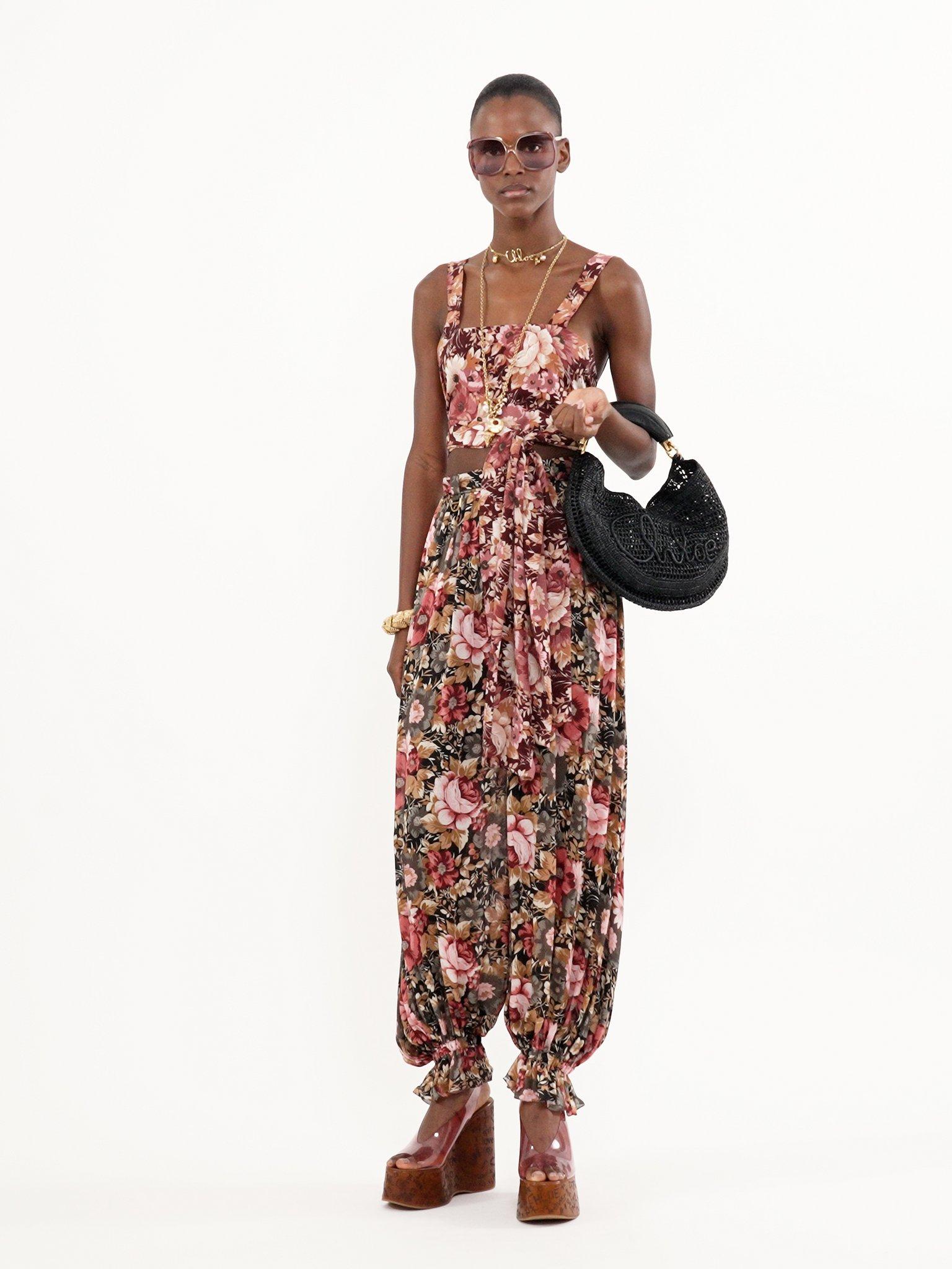 Summer Banana hobo bag in raffia Product Image