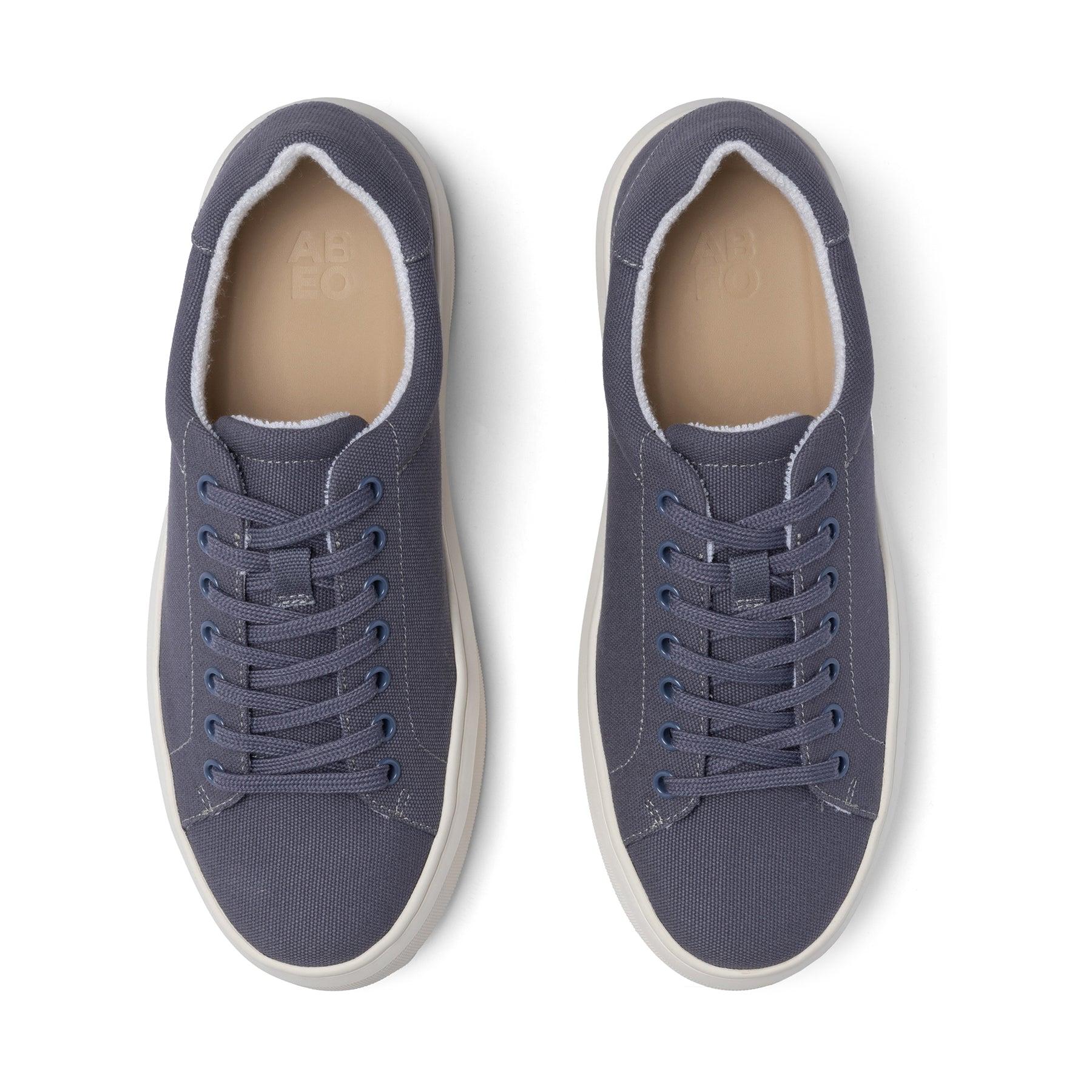 Jumpstreet Sneaker Female Product Image