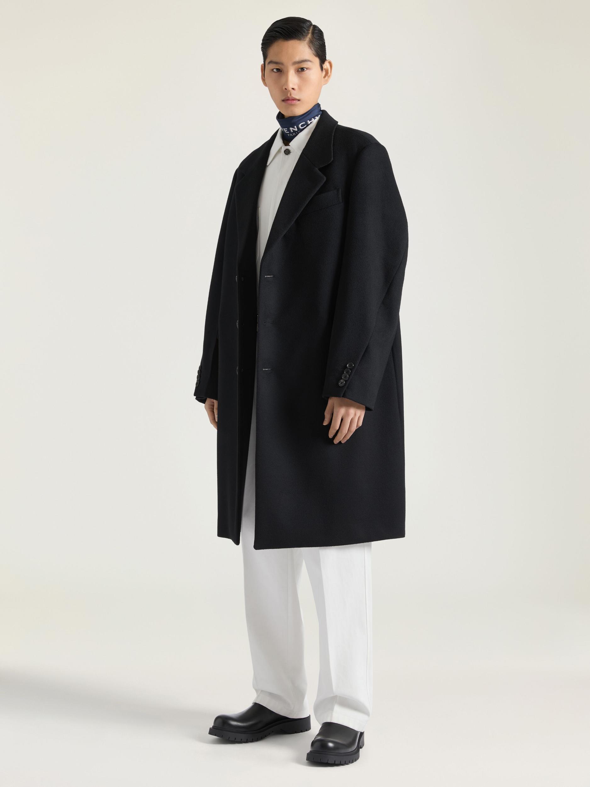 Tailored coat in wool cashmere Product Image