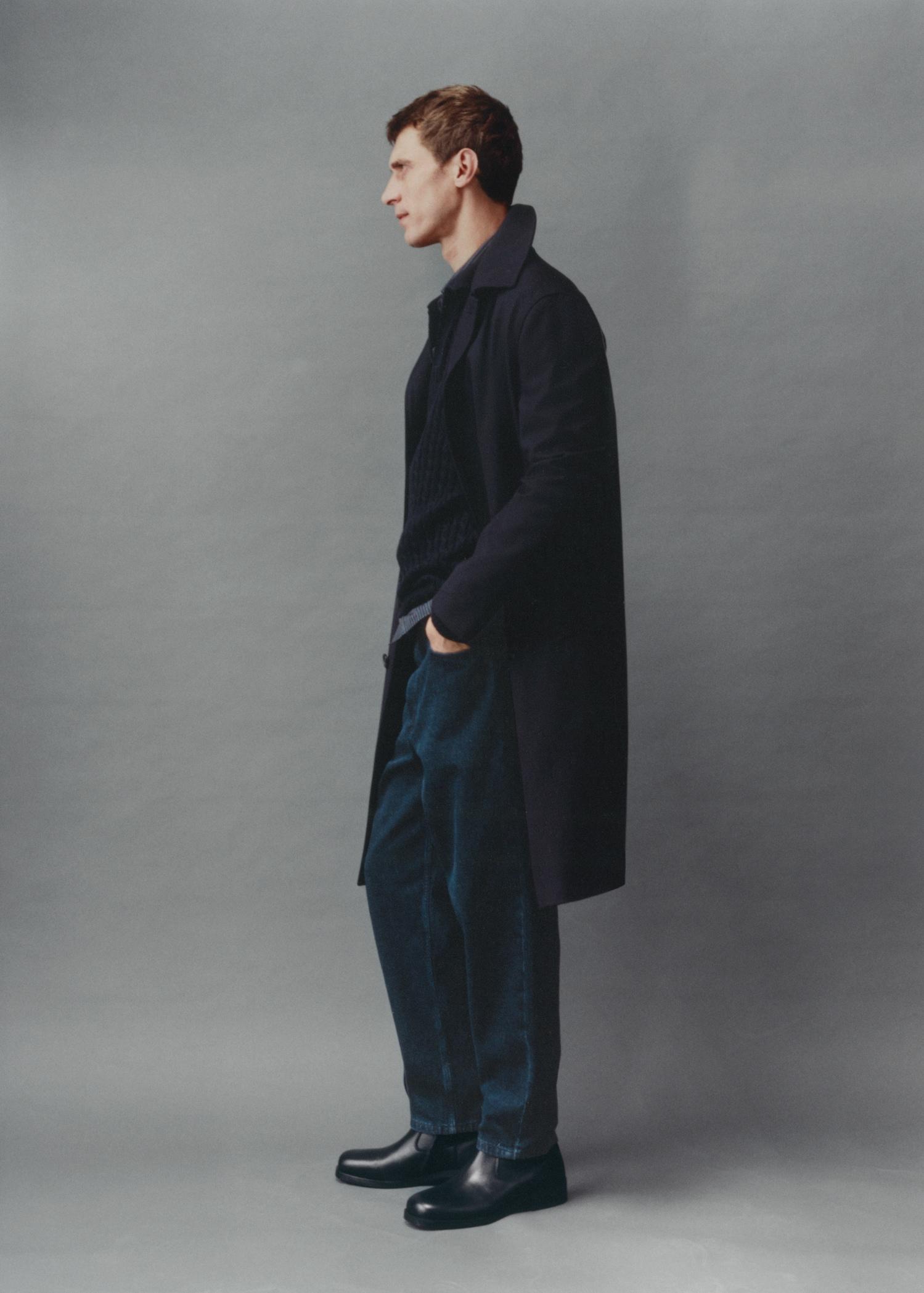 Oversized comfort stretch trench coat - Men | MANGO USA Product Image