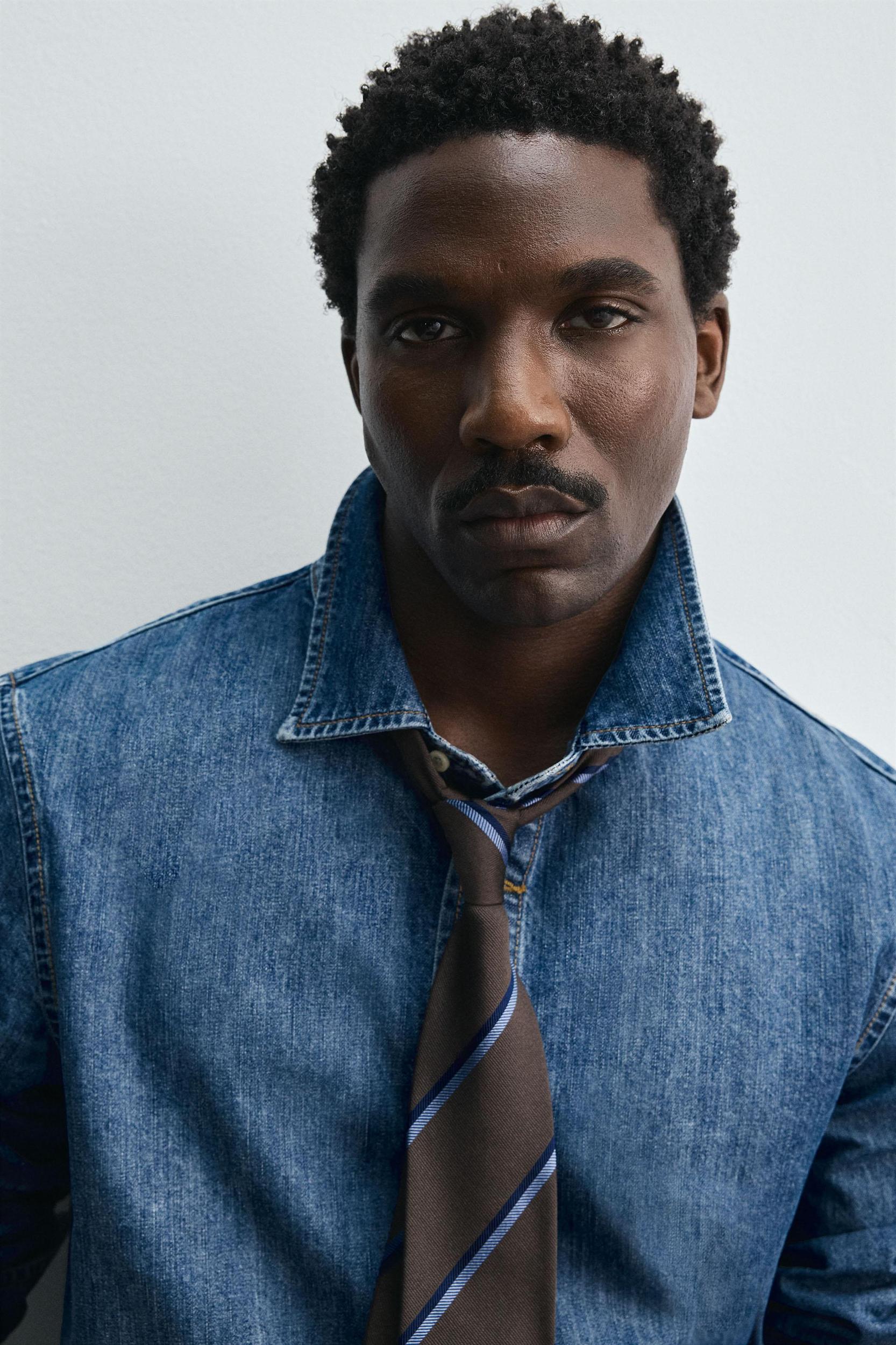 100% SILK STRIPED TIE Product Image