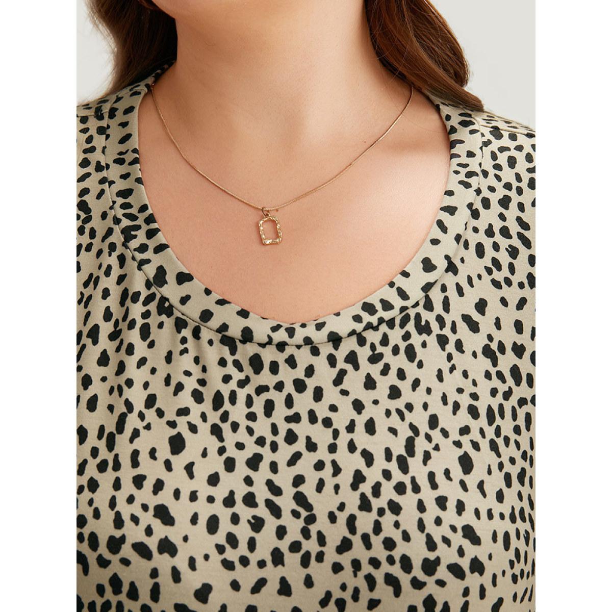 Plus Size Supersoft Essentials Leopard Print Pocket Crew Neck Flutter Sleeve Dress Leopard Women Casual Printed Round Neck Short sleeve Curvy Midi Dress BloomChic 28/5X Product Image