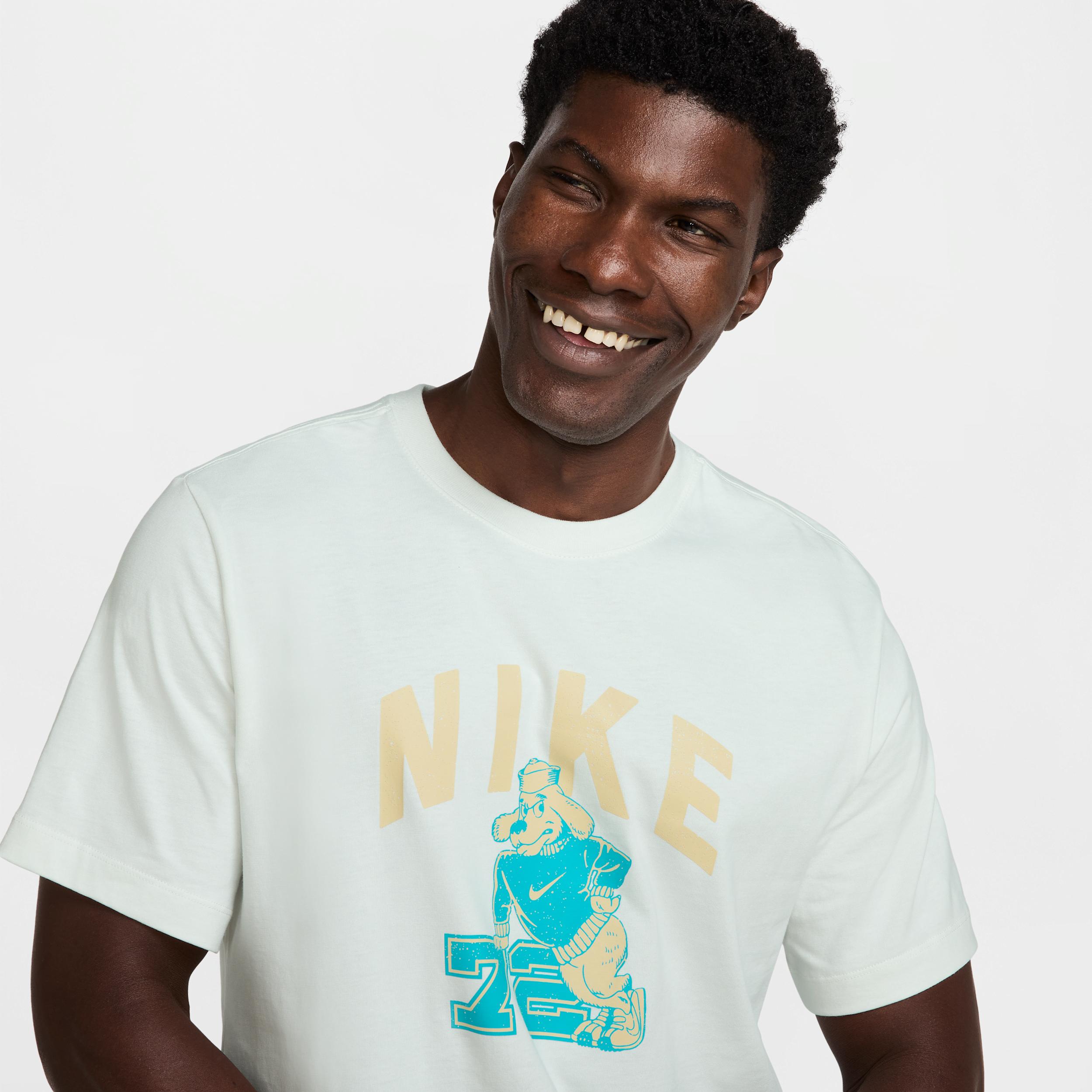 Nike Men's Fitness T-Shirt Product Image