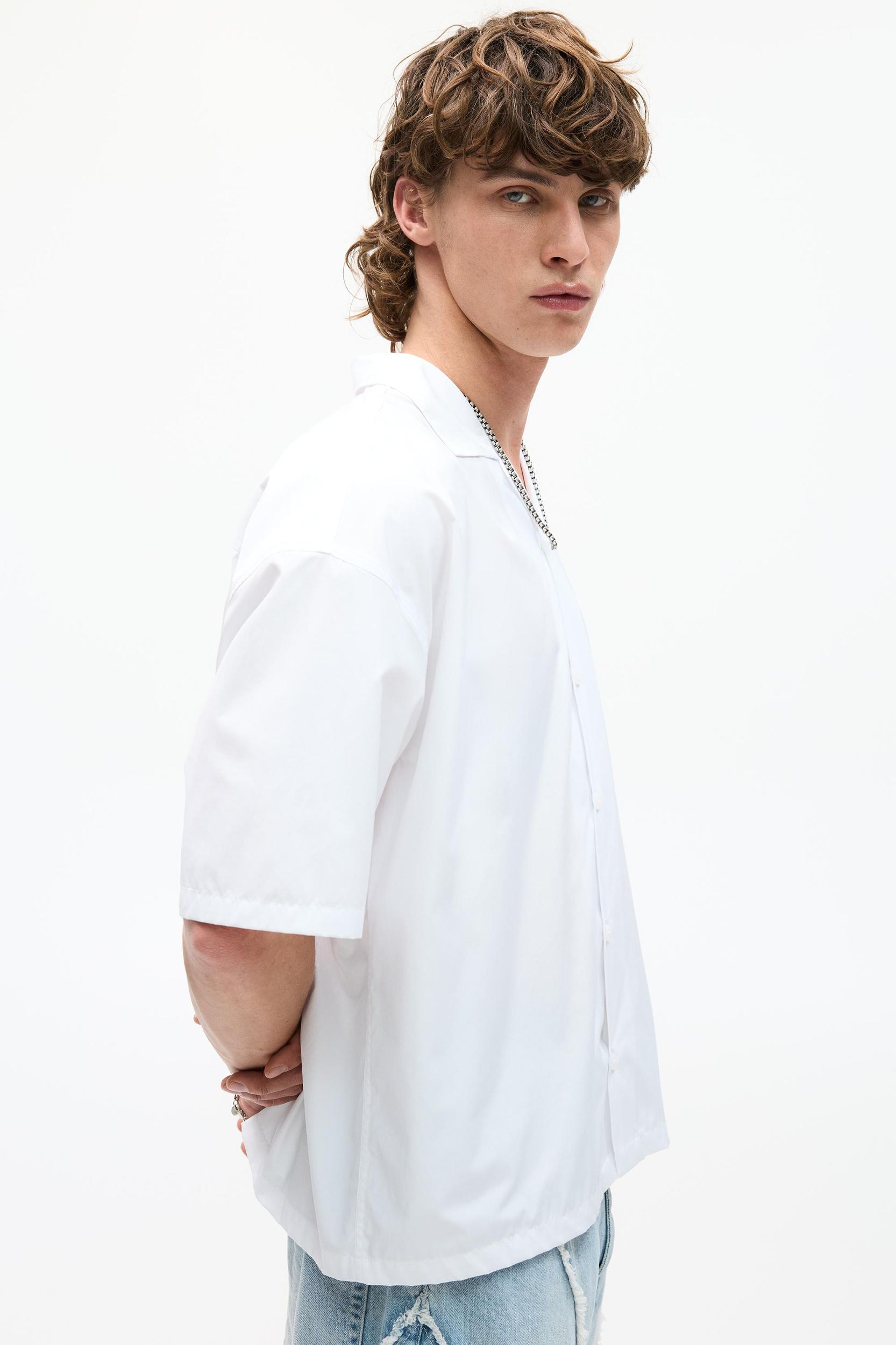 Short sleeve poplin shirt Product Image