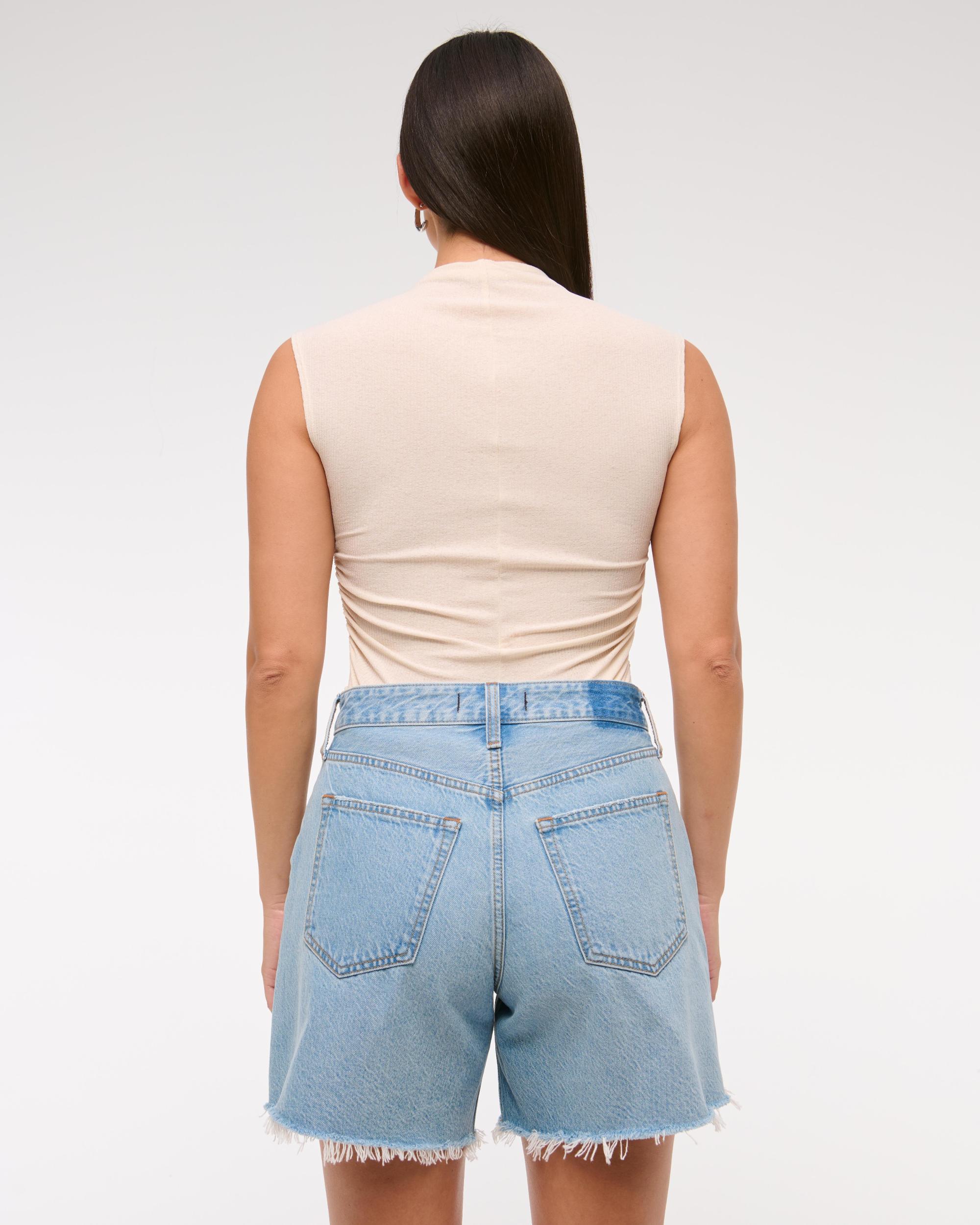 Curve Love High Rise Loose Short Product Image