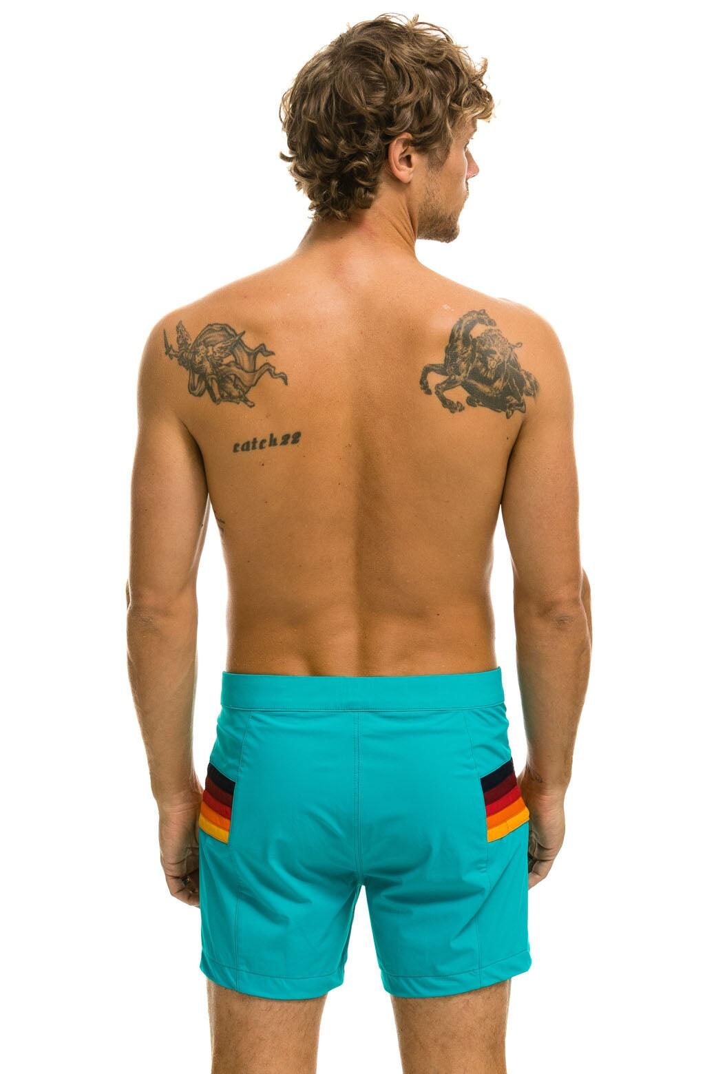 MEN'S HORIZONTAL 5 STRIPE FLEX SHORTS - JADE Male Product Image