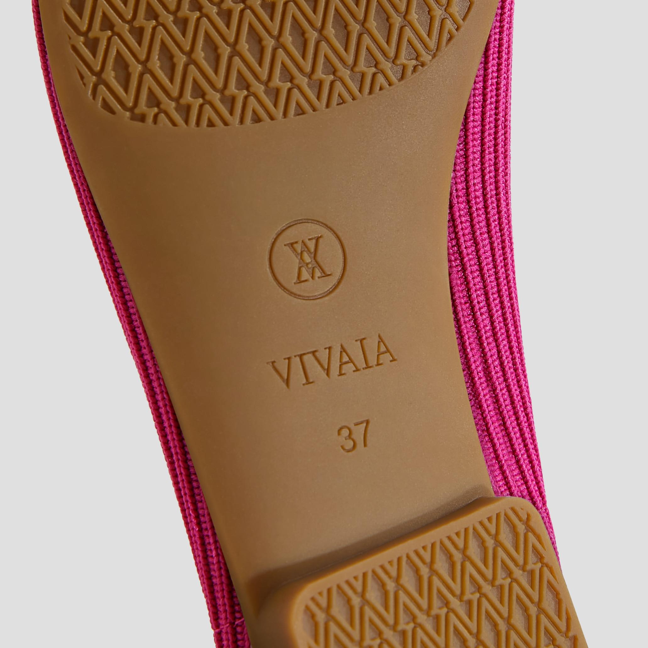 Square-Toe V-Cut Flats(Margot 2.0) Product Image