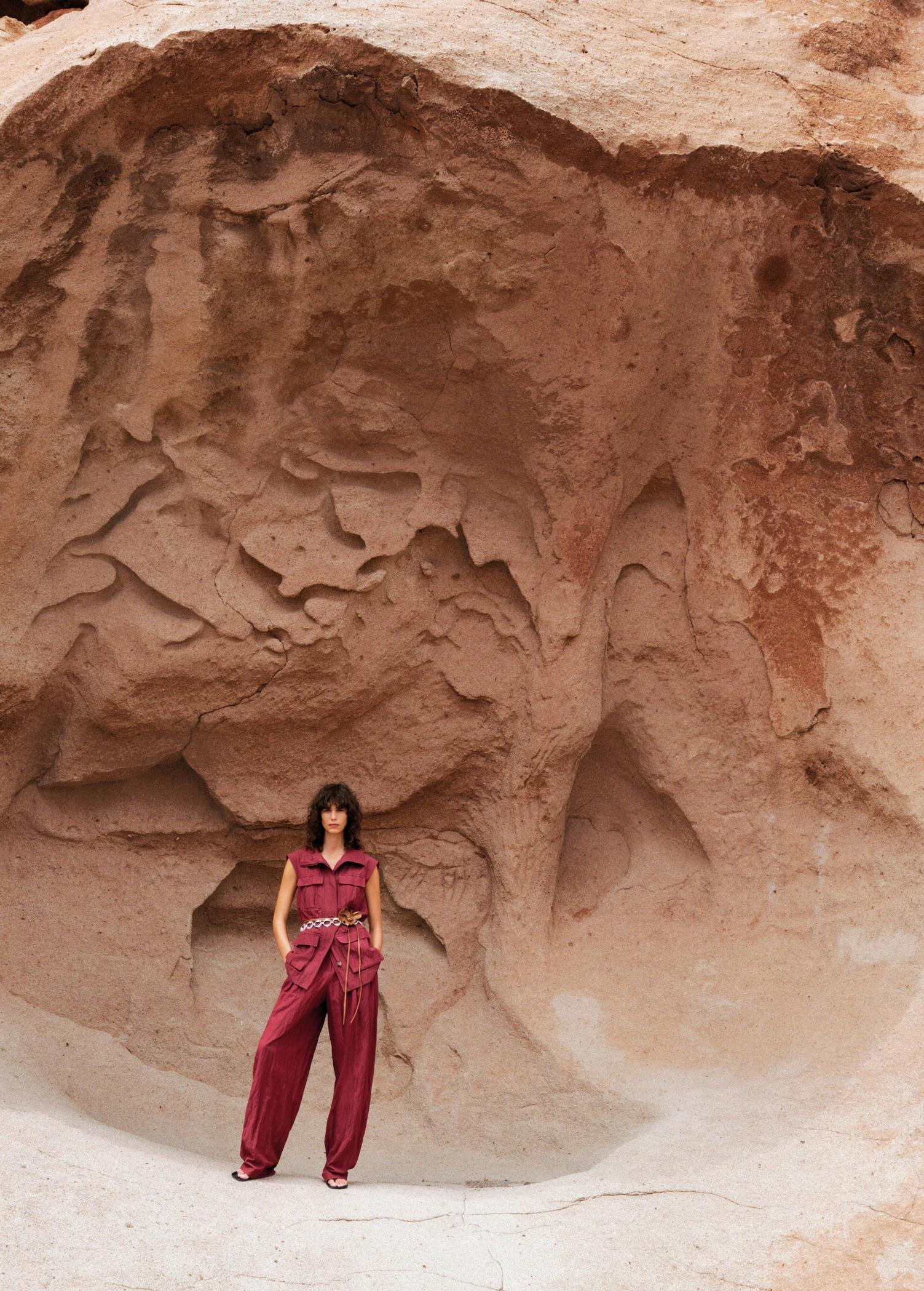 Wide-leg suit trousers with a creased effect - Women | MANGO USA Product Image