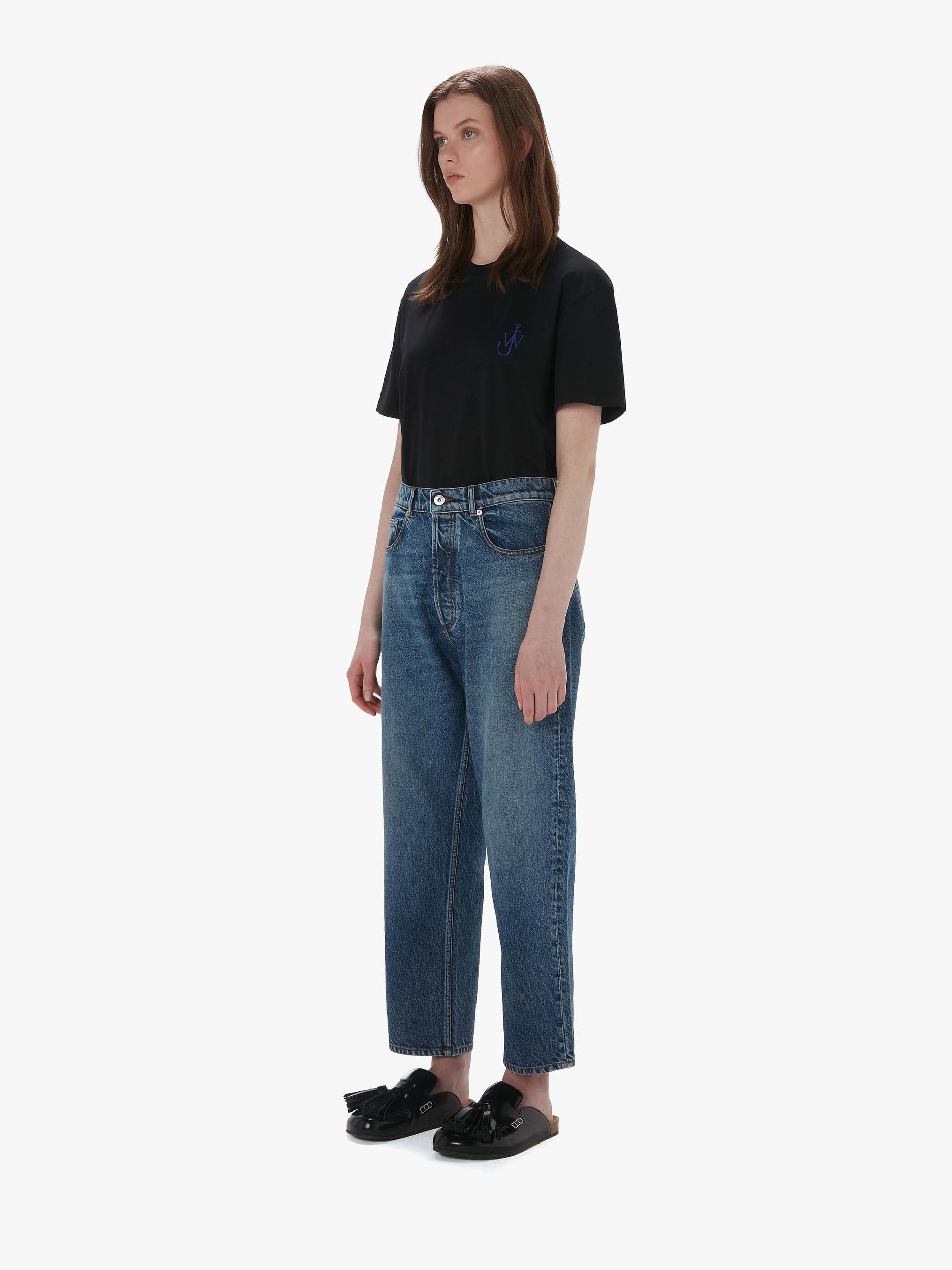 CROPPED STRAIGHT LEG JEANS Product Image