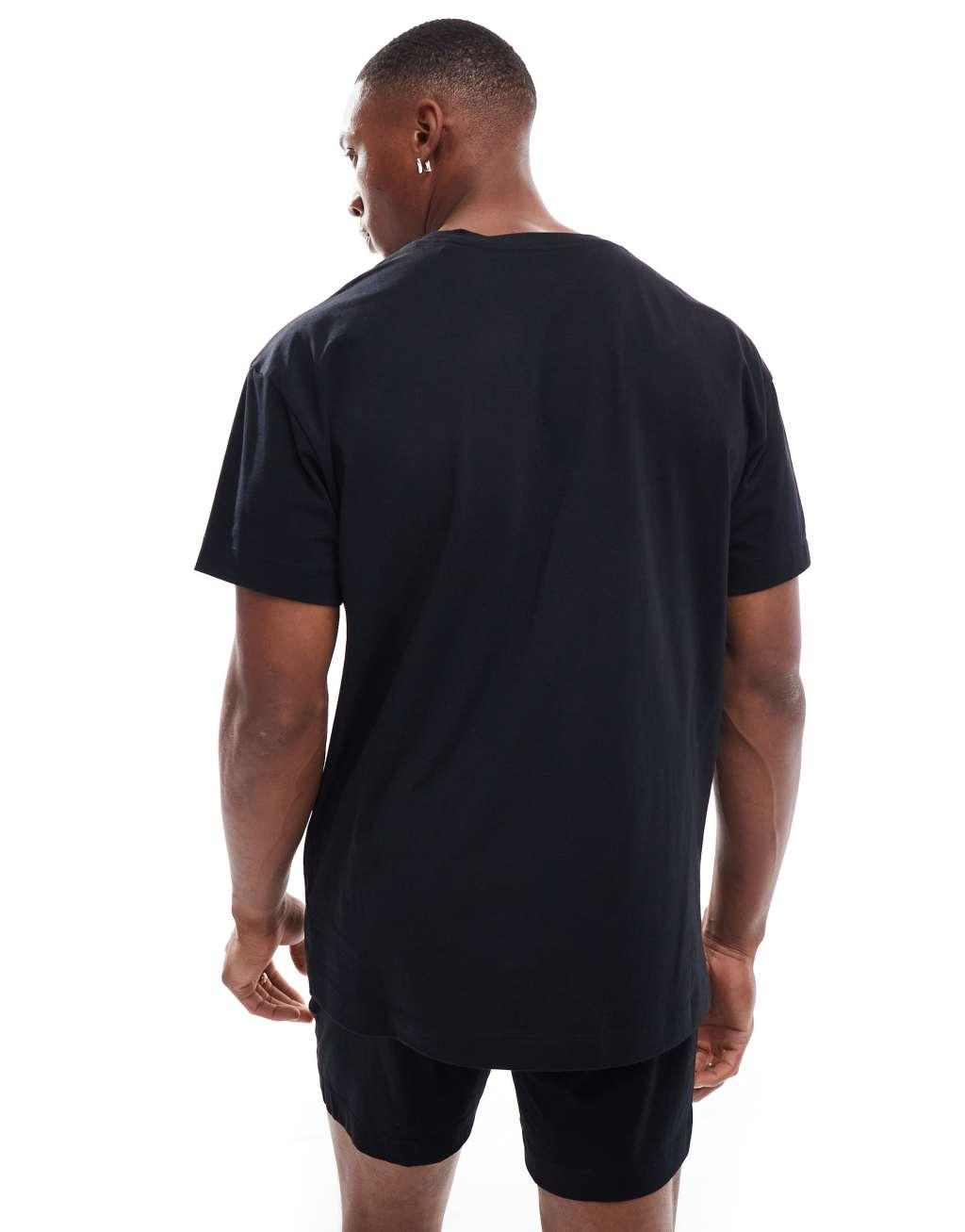 HUGO Bodywear laze t-shirt in black - part of a set Product Image