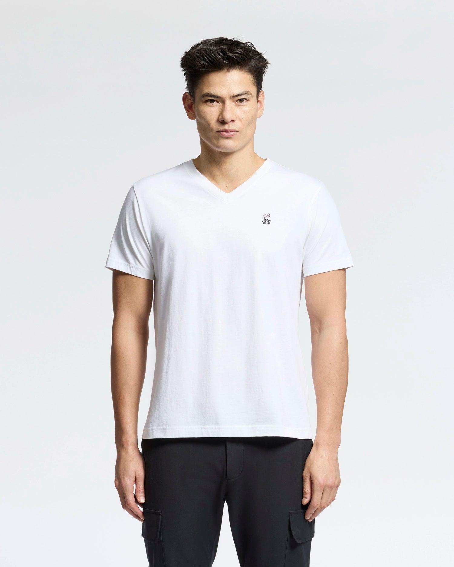 MENS CLASSIC V NECK TEE - B6U100ARPC Male Product Image