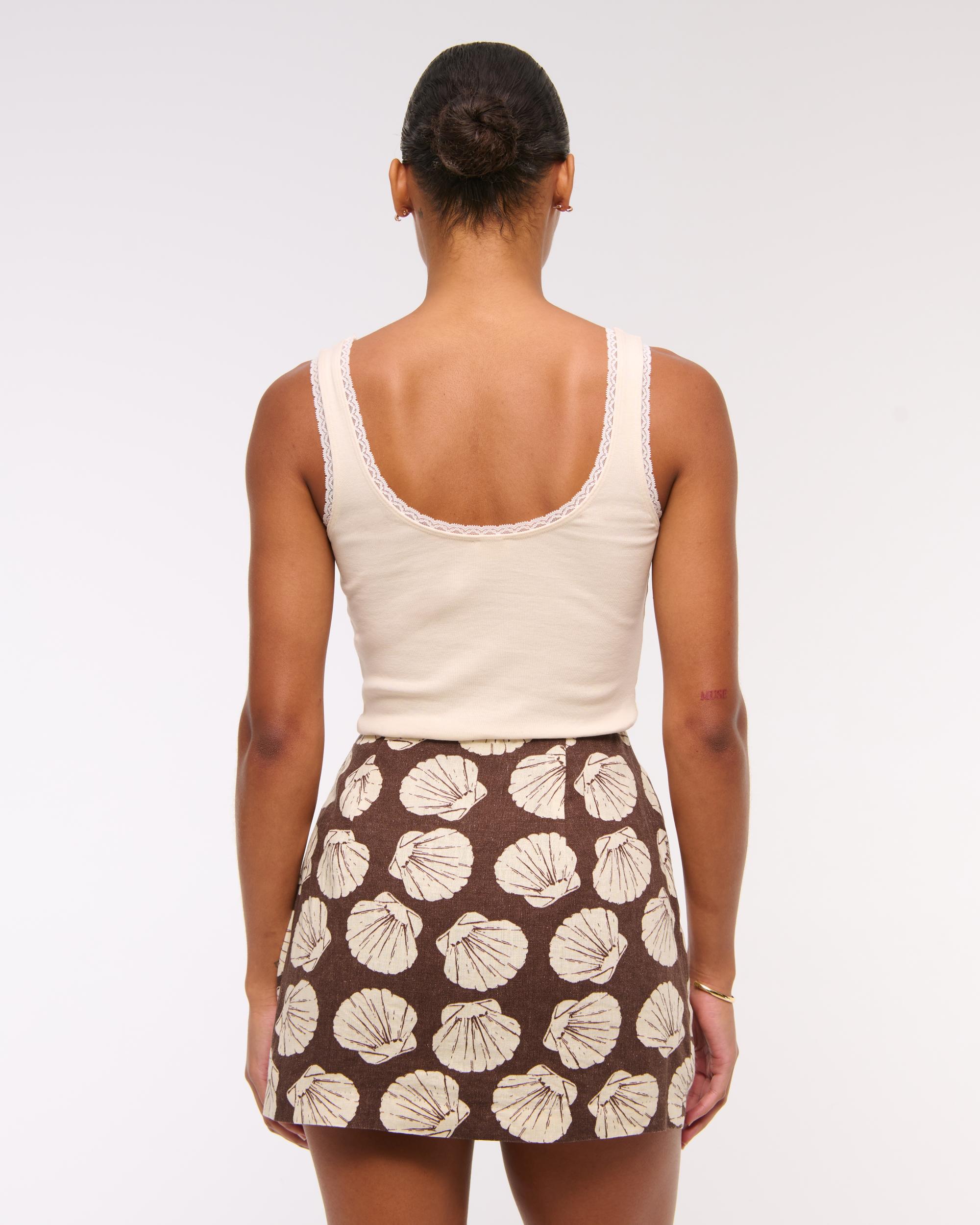 The A&F Scarlett Curve Love Linen-Blend Mini Skort Product Image