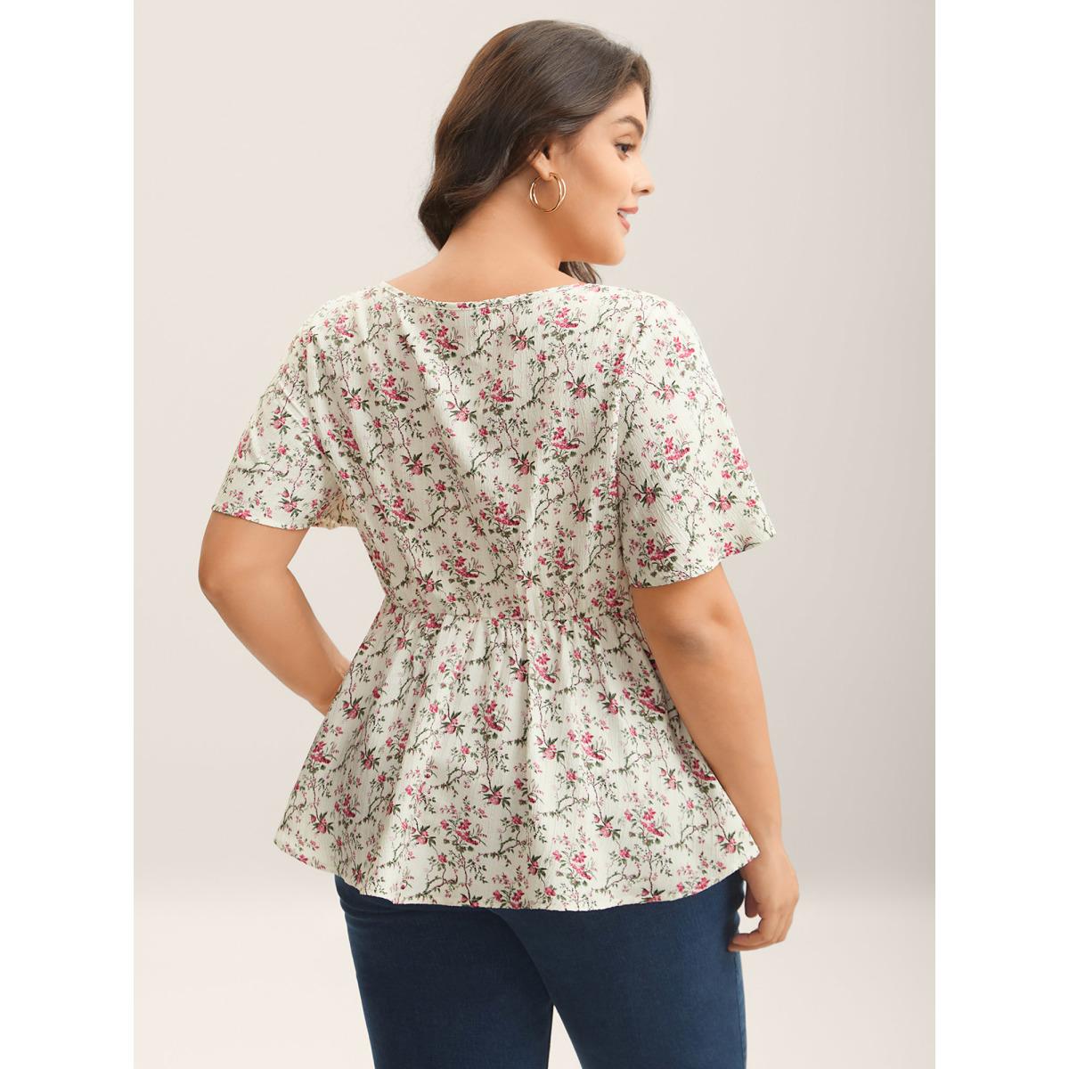 Plus Size Ivory Knotted Floral Print Flared Sleeve Blouse Women Timeless Short sleeve Heart neckline Elegant Blouses BloomChic 18-20/2X Product Image