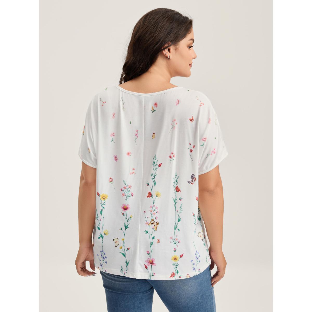 Plus Size Stretchy Floral Print Round Neck T-Shirt Originalwhite Women Leisure Non Natural Flowers Round Neck Loose Casual T-shirts BloomChic 26/4X Product Image