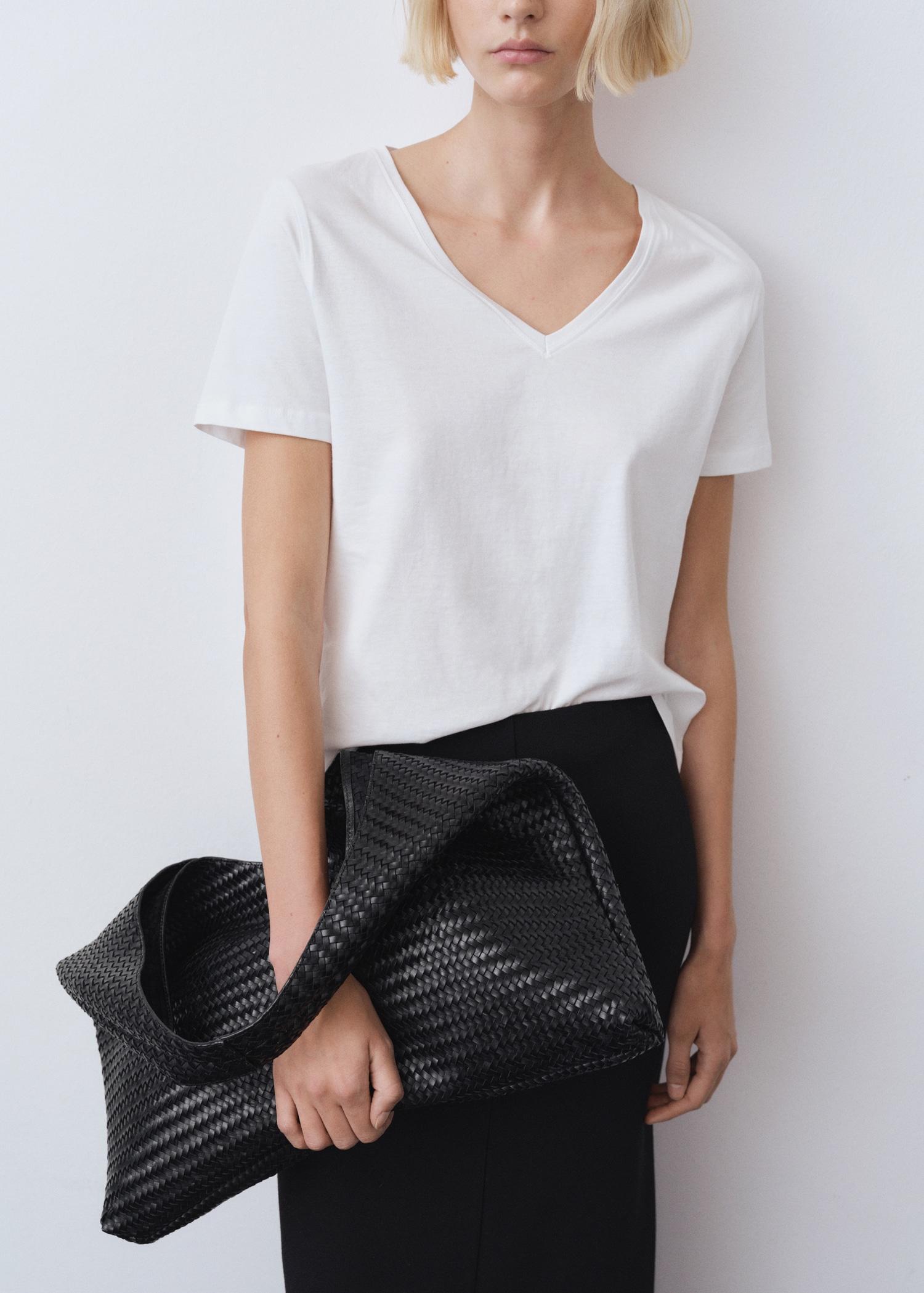 V-neck cotton T-shirt - Women | MANGO USA Product Image