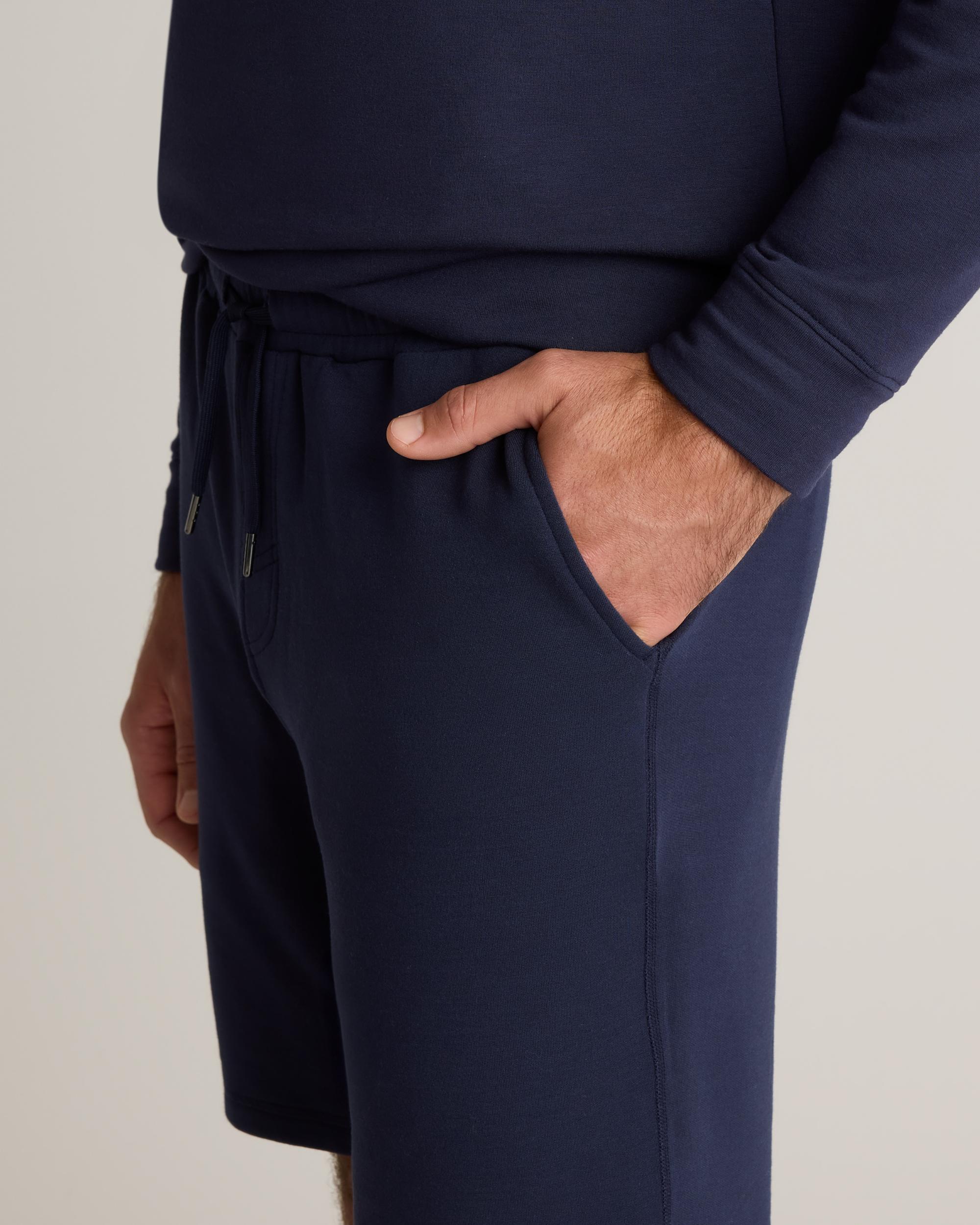 Quince | Men's Supersoft Fleece 7.5" Sweatshorts Lenzing Modal Product Image