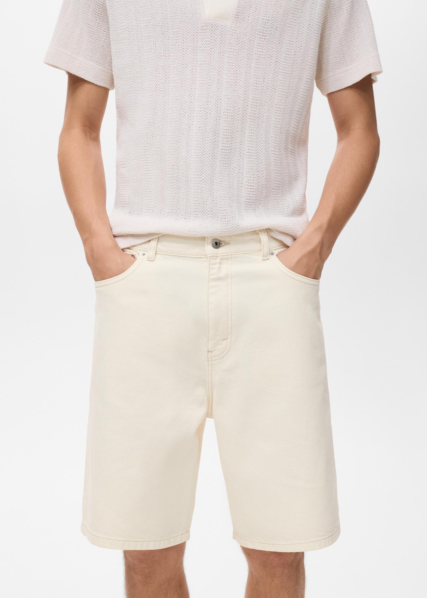 Denim relaxed-fit bermuda shorts - Men | MANGO USA Product Image