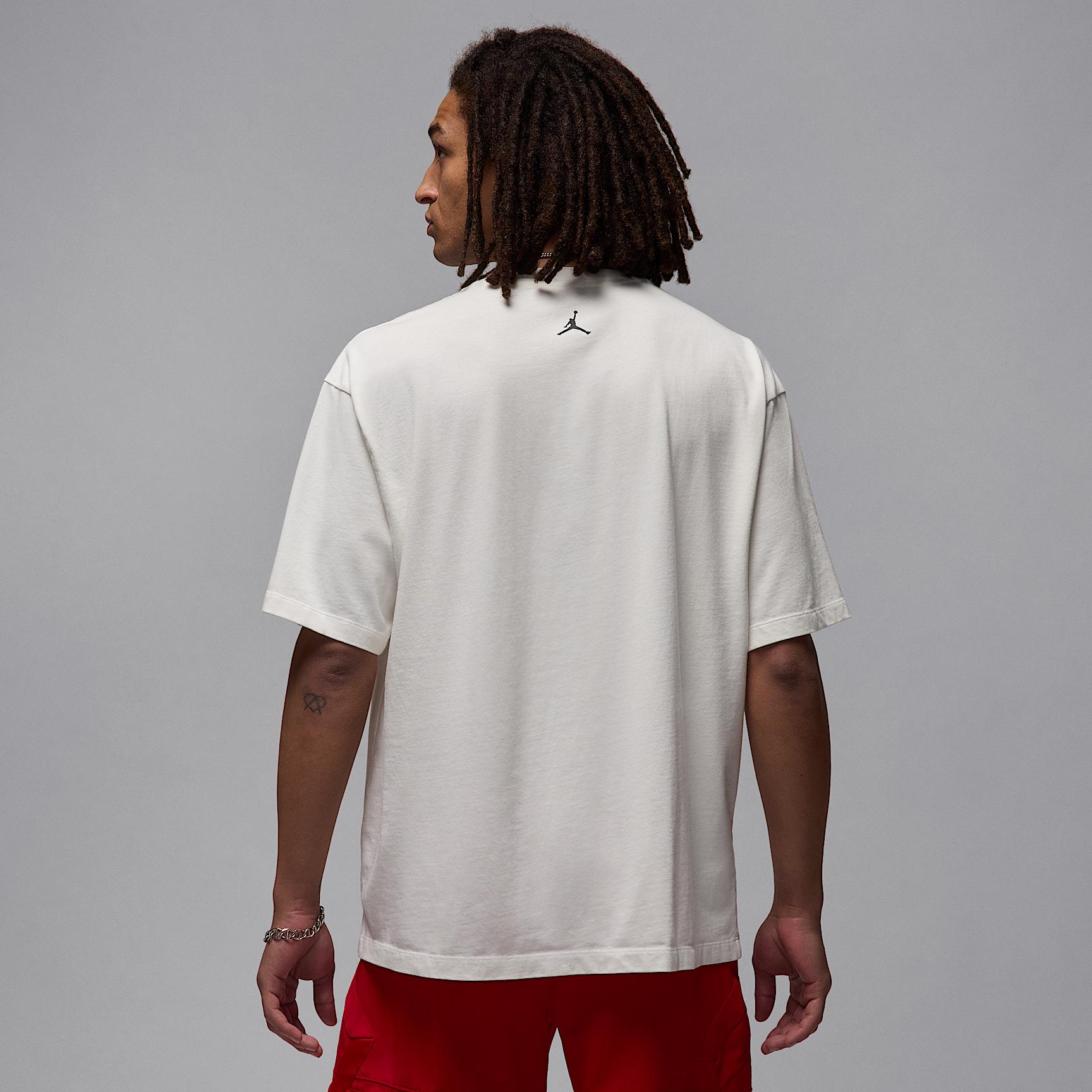 Men's Jordan Flight Essentials Graphic T-Shirt Product Image